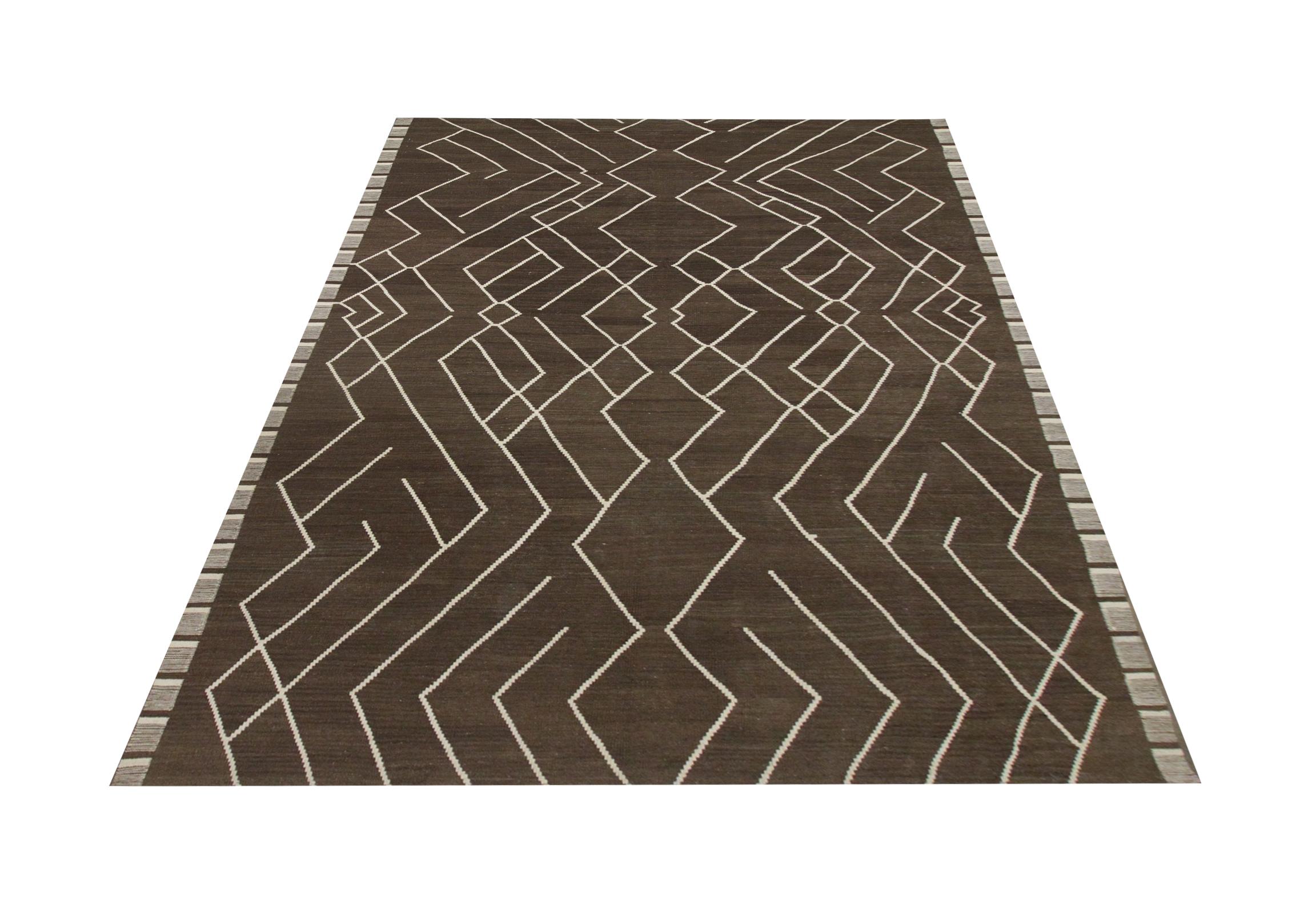 Brown Modern Kilim Rug Scandinavian Style Wool Rug, Geometric Carpet (Wolle) im Angebot