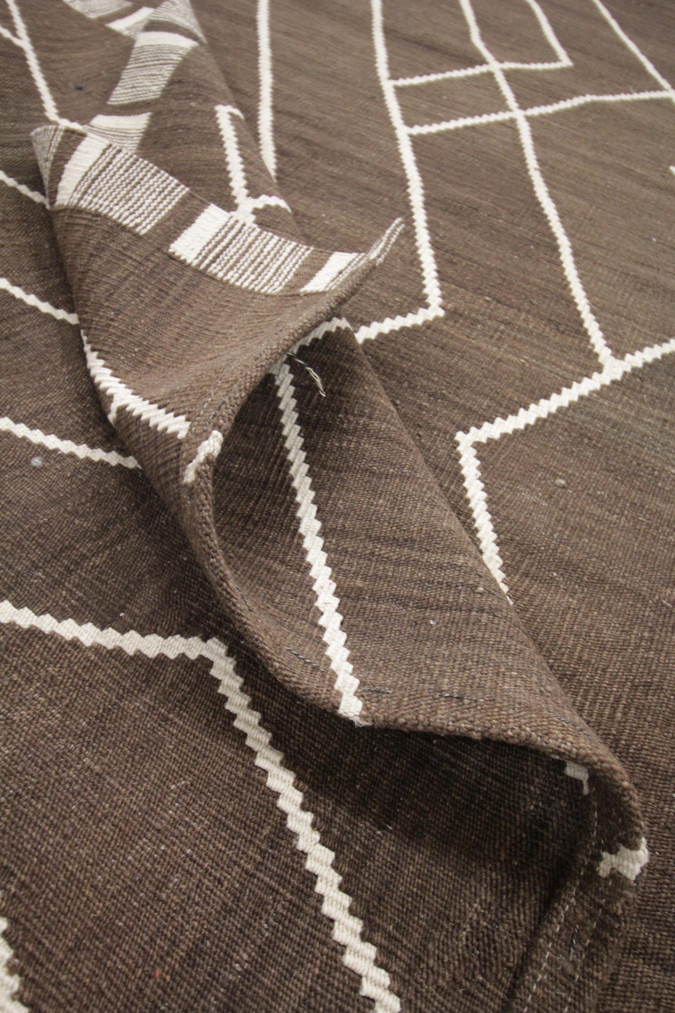 Contemporary Brown Modern Kilim Rug Scandinavian Style Wool Rug, Geometric Carpet For Sale