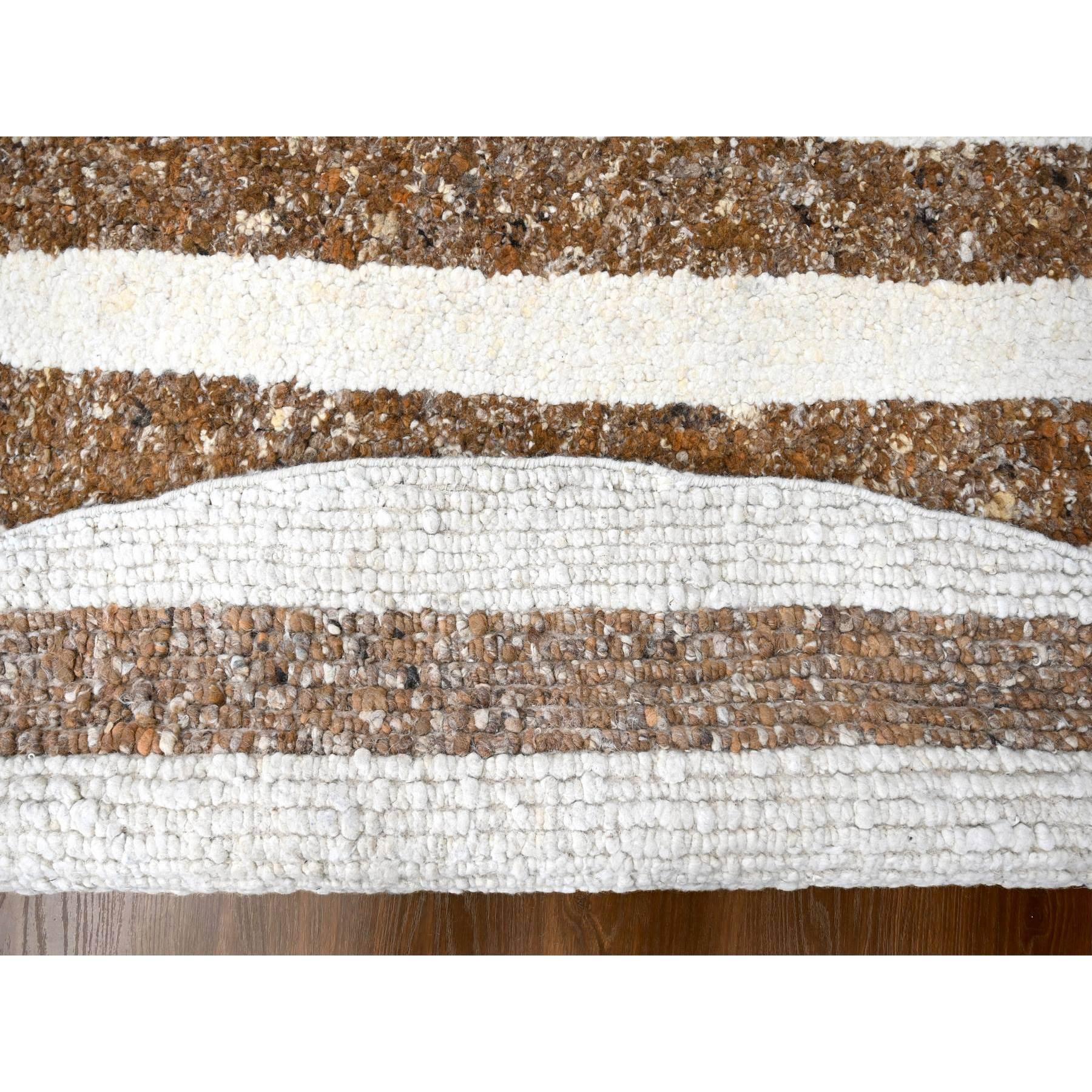 Brown Modern Minimalist Stripe Design Hand Knotted Soft Wool Oriental Round Rug (Moderne) im Angebot