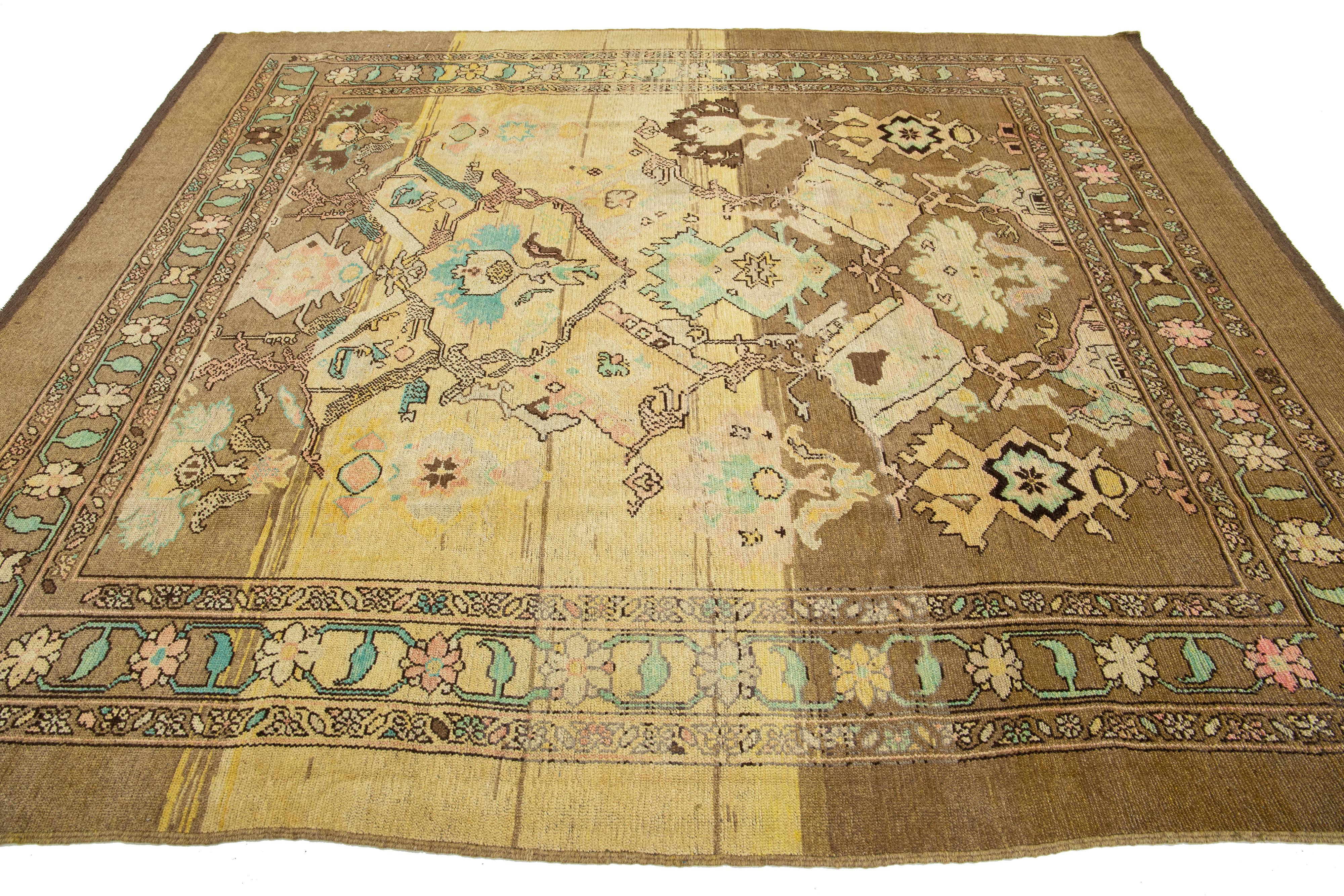 Brown Modern Revival Handmade Wool Rug With Floral Pattern In New Condition For Sale In Norwalk, CT