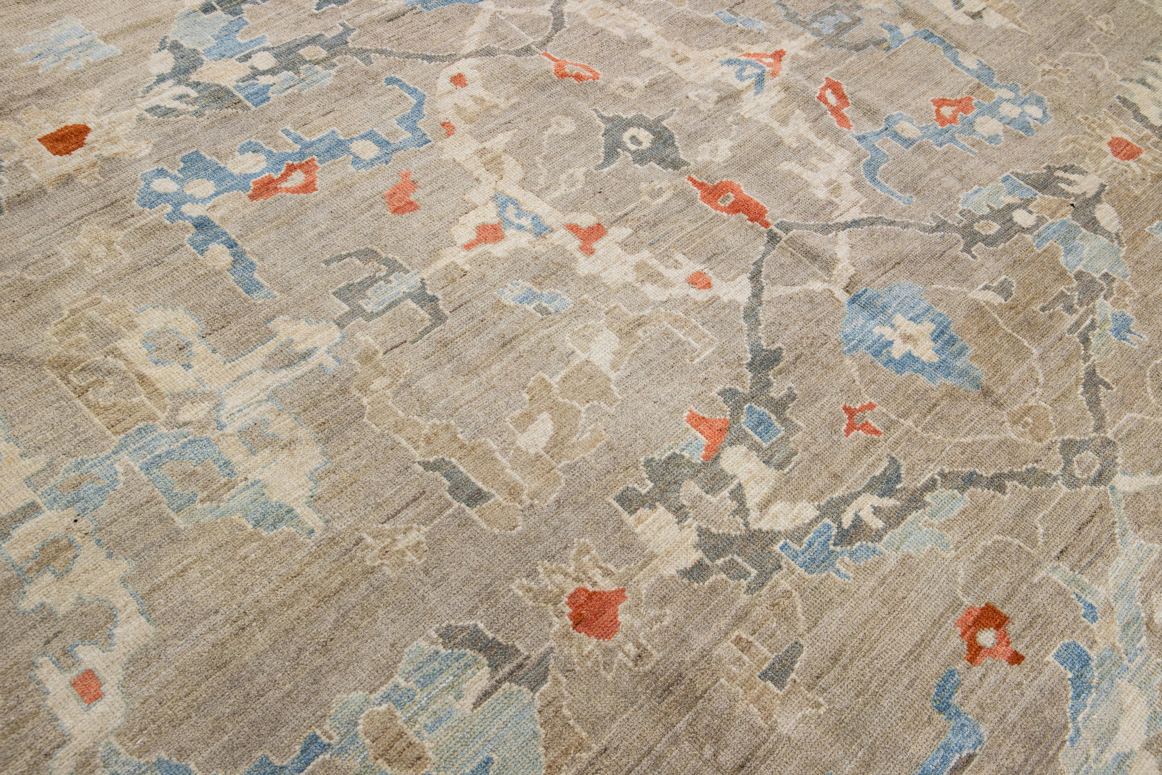 Tappeto di lana marrone moderno Sultanabad Rugs con design floreale fatto a mano in vendita 2