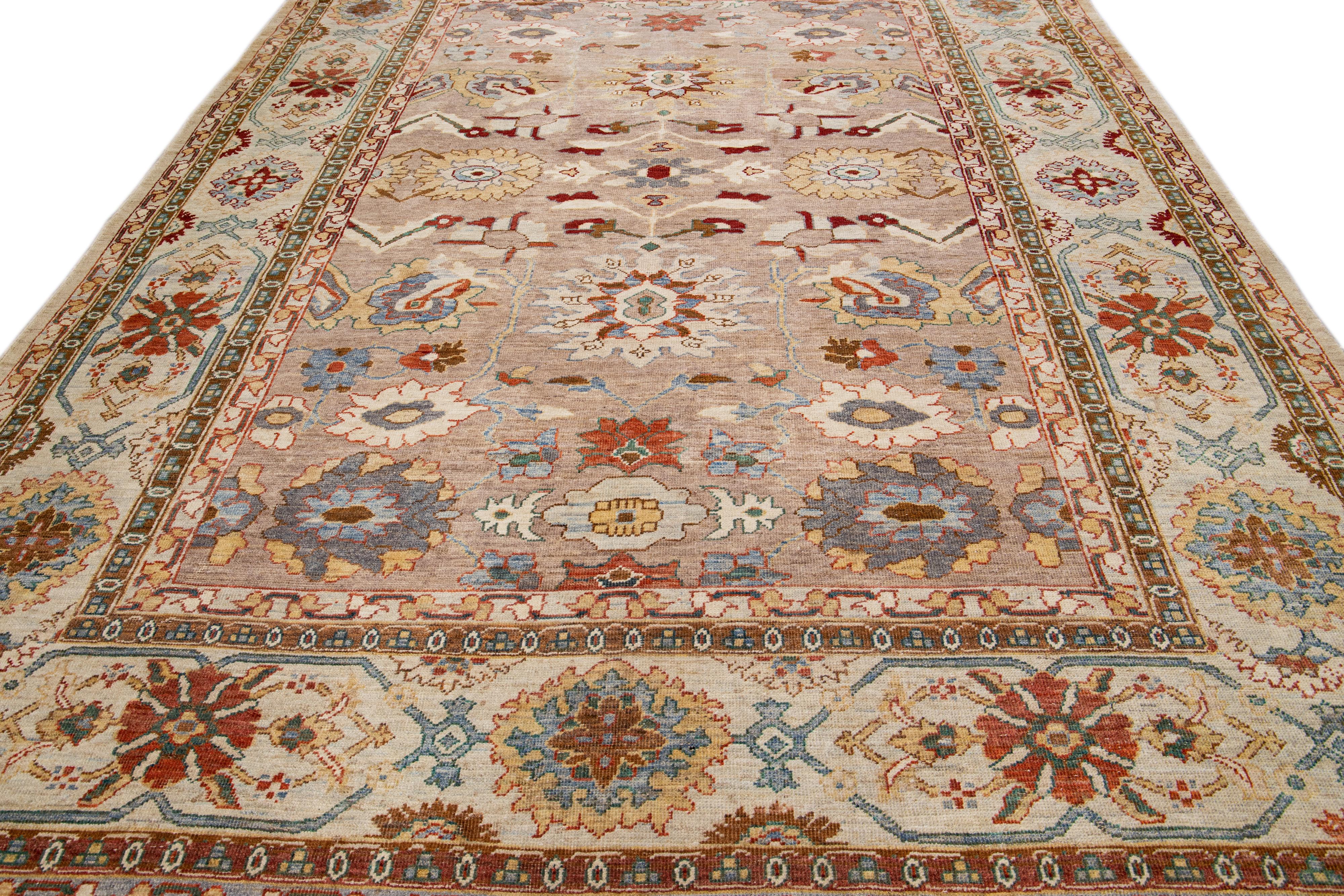 Brauner moderner handgefertigter Sultanabad-Wollteppich in Braun mit floralem Design (Oushak) im Angebot
