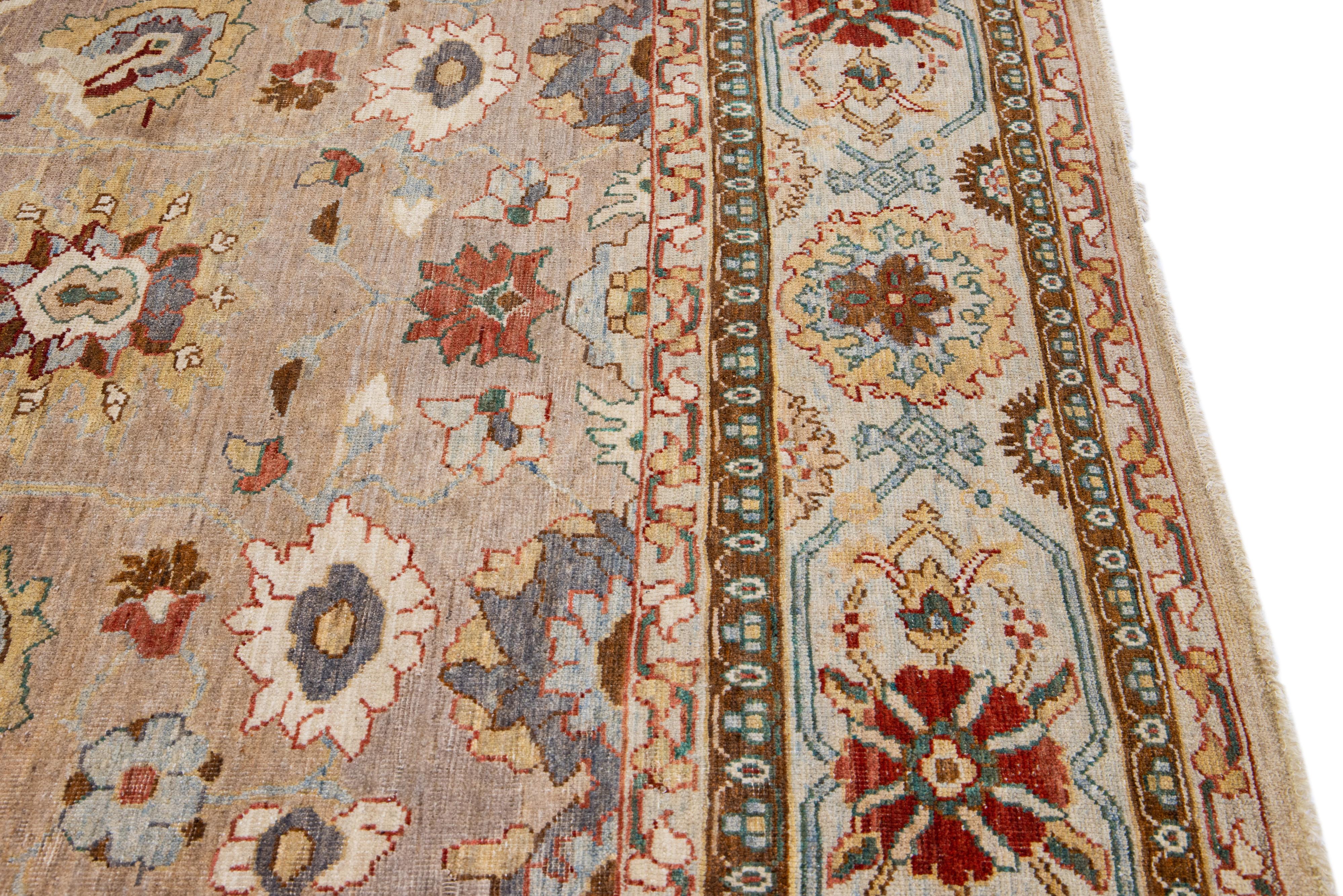 Brauner moderner handgefertigter Sultanabad-Wollteppich in Braun mit floralem Design im Angebot 1