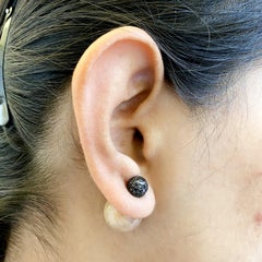 Orecchino a tunnel con pietra di luna marrone e pavé di diamanti in oro 14k e A. Silver