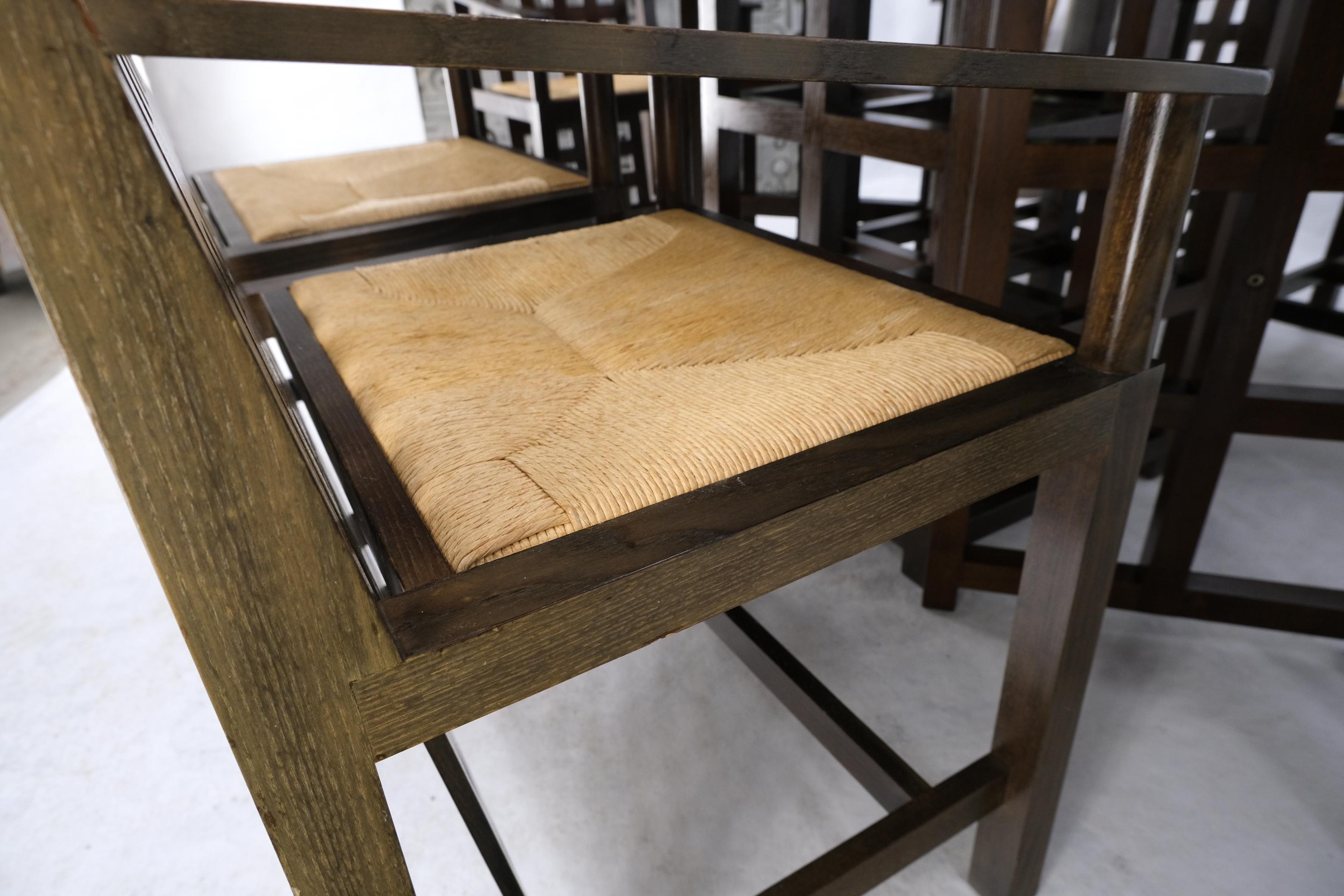 Table de salle à manger Cassina Macintosh en chêne marron à abattants avec 6 chaises en jonc Mint en vente 6