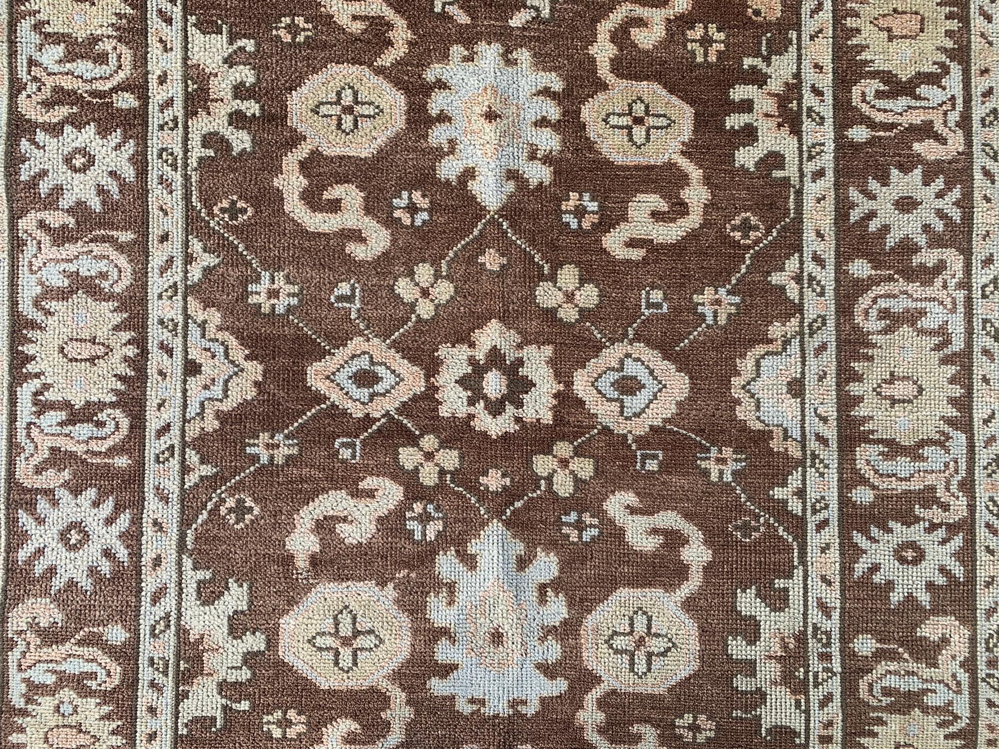 Indiano Marrone Oushak in vendita