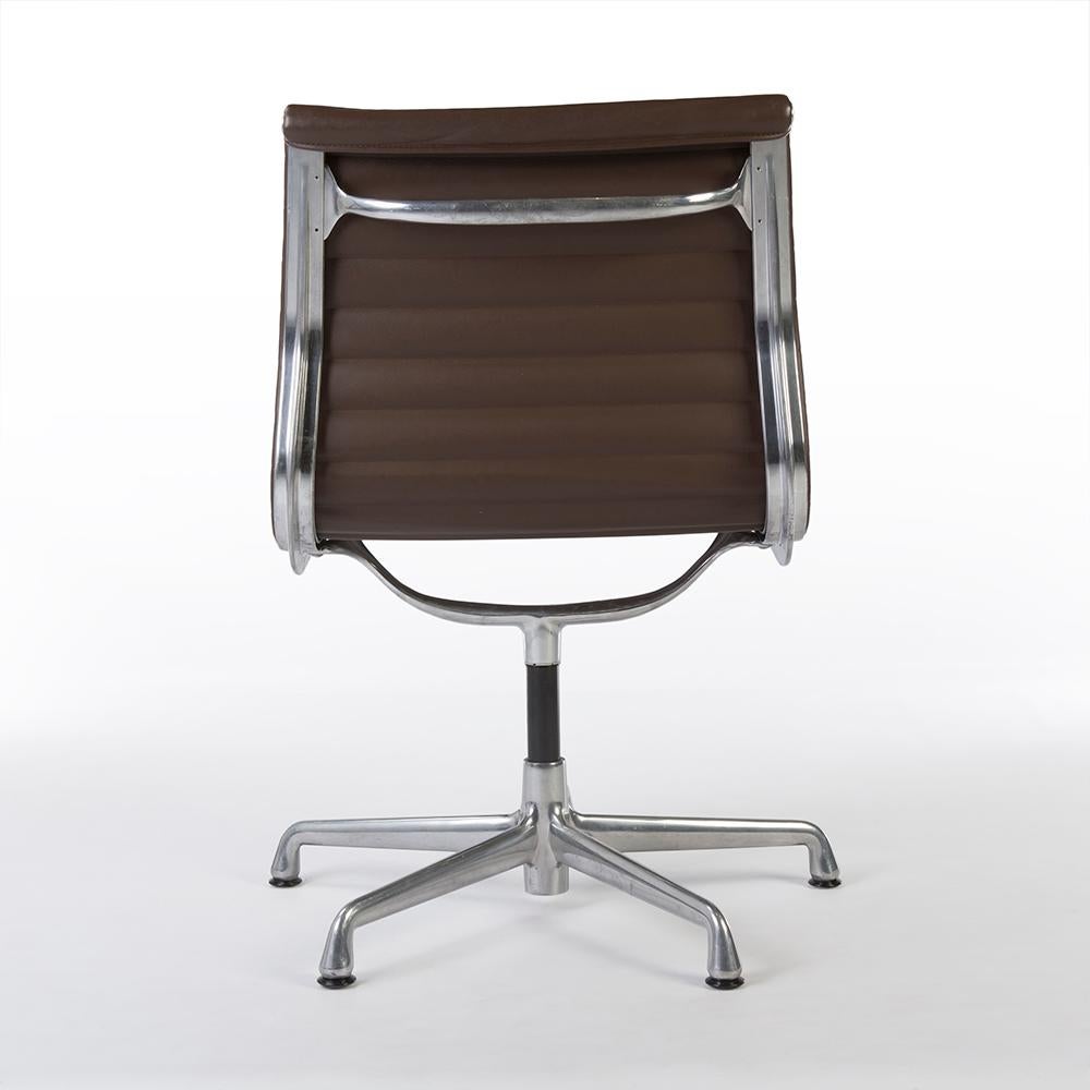 American Brown Pair '2' Herman Miller Eames Ribbed EA330 ‘Meeting’ Aluminium Side Chairs For Sale