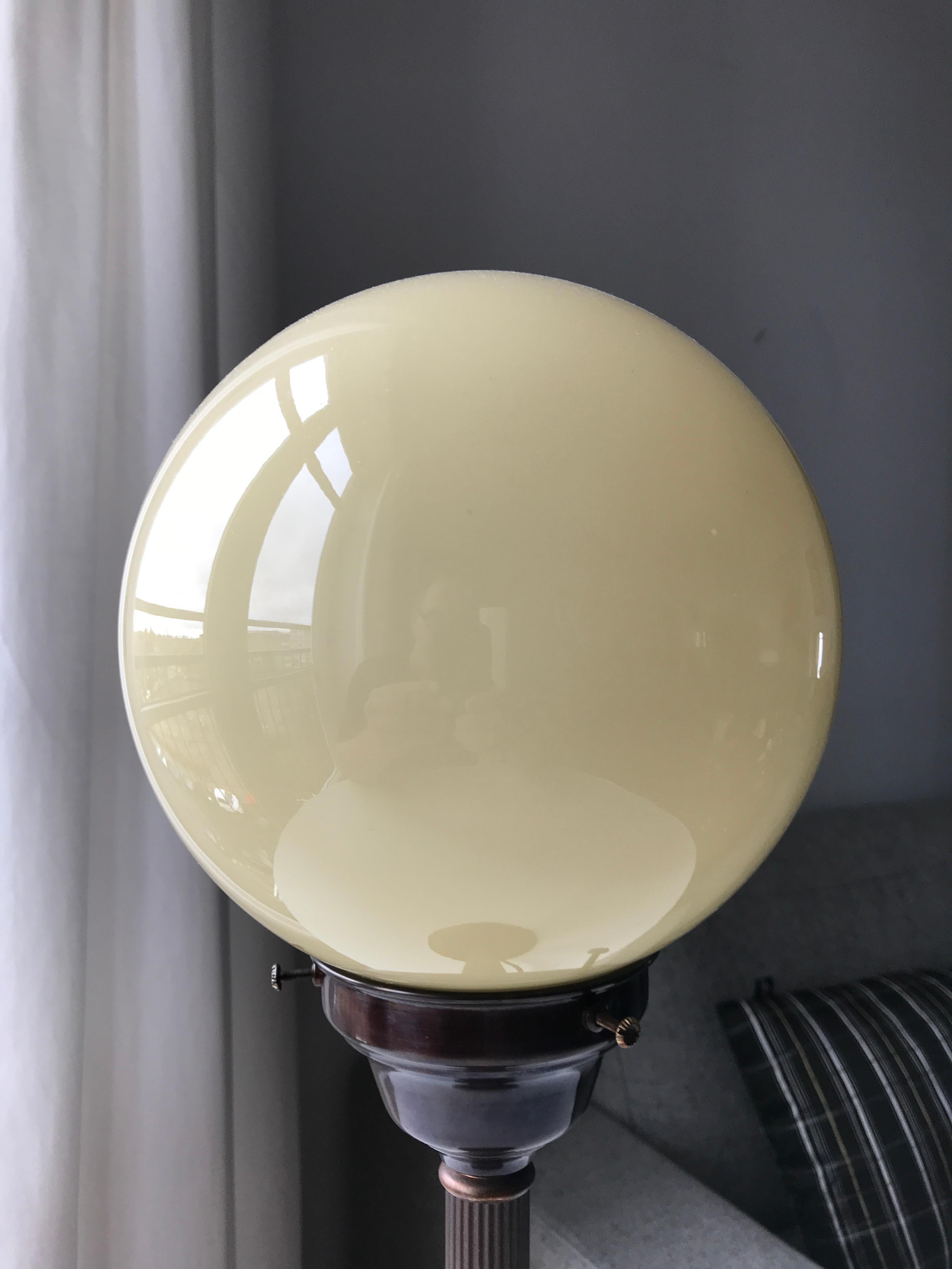 Brown Patinated Art Deco Table Lamp In Good Condition For Sale In Copenhagen, DK