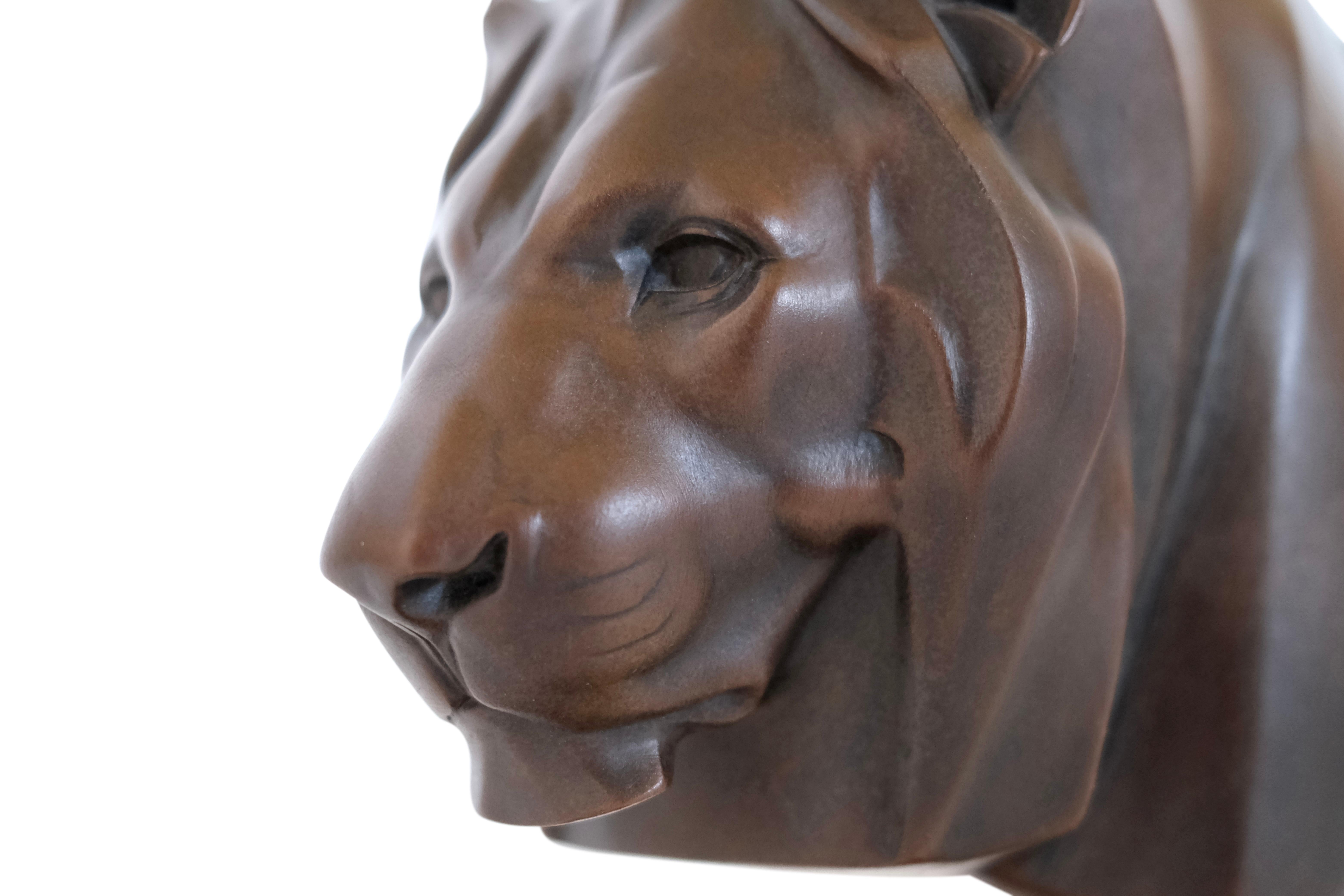 Brown Patinated Lion Sculpture Original Max Le Verrier in Cast Iron and Marble In Excellent Condition For Sale In Ulm, DE