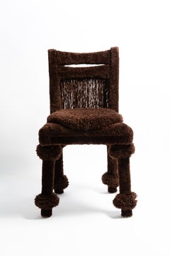 Silla Poodle Tufting Marrón de Vintola Studio, Polonia