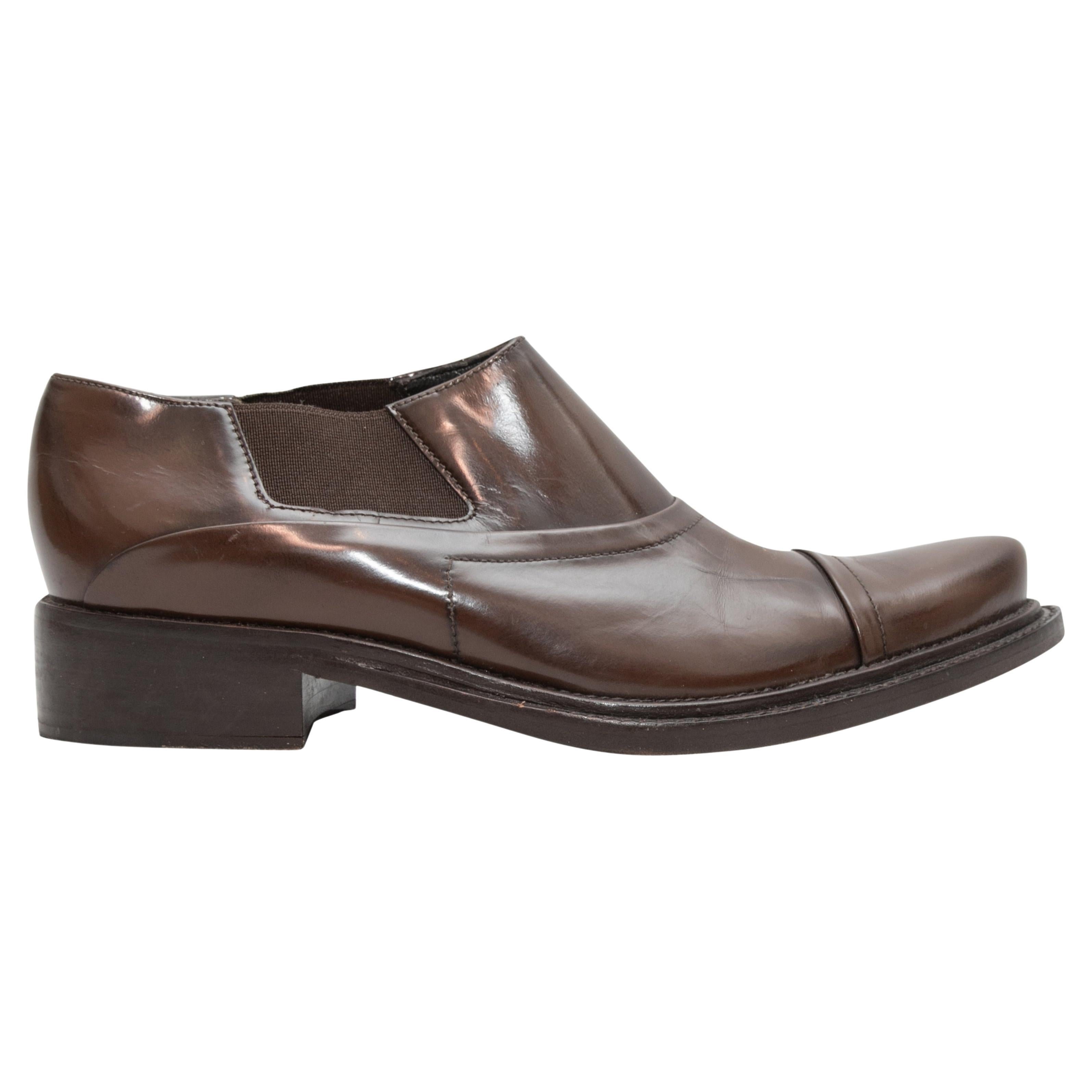 Brown Prada Leather Dress Shoes Size 37.5 For Sale