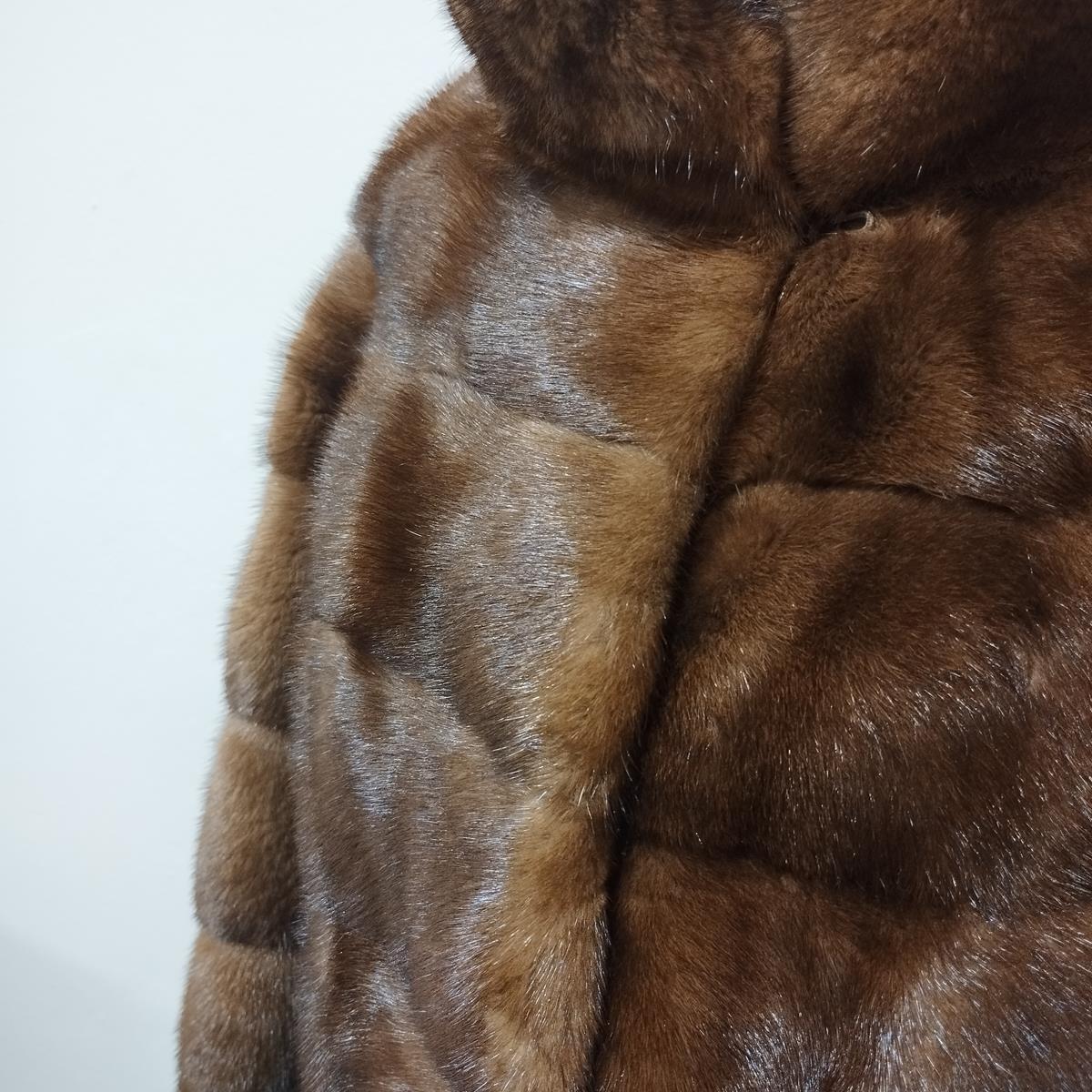 Donna Cappotto marrone in vera pelliccia di visone A&M in vendita