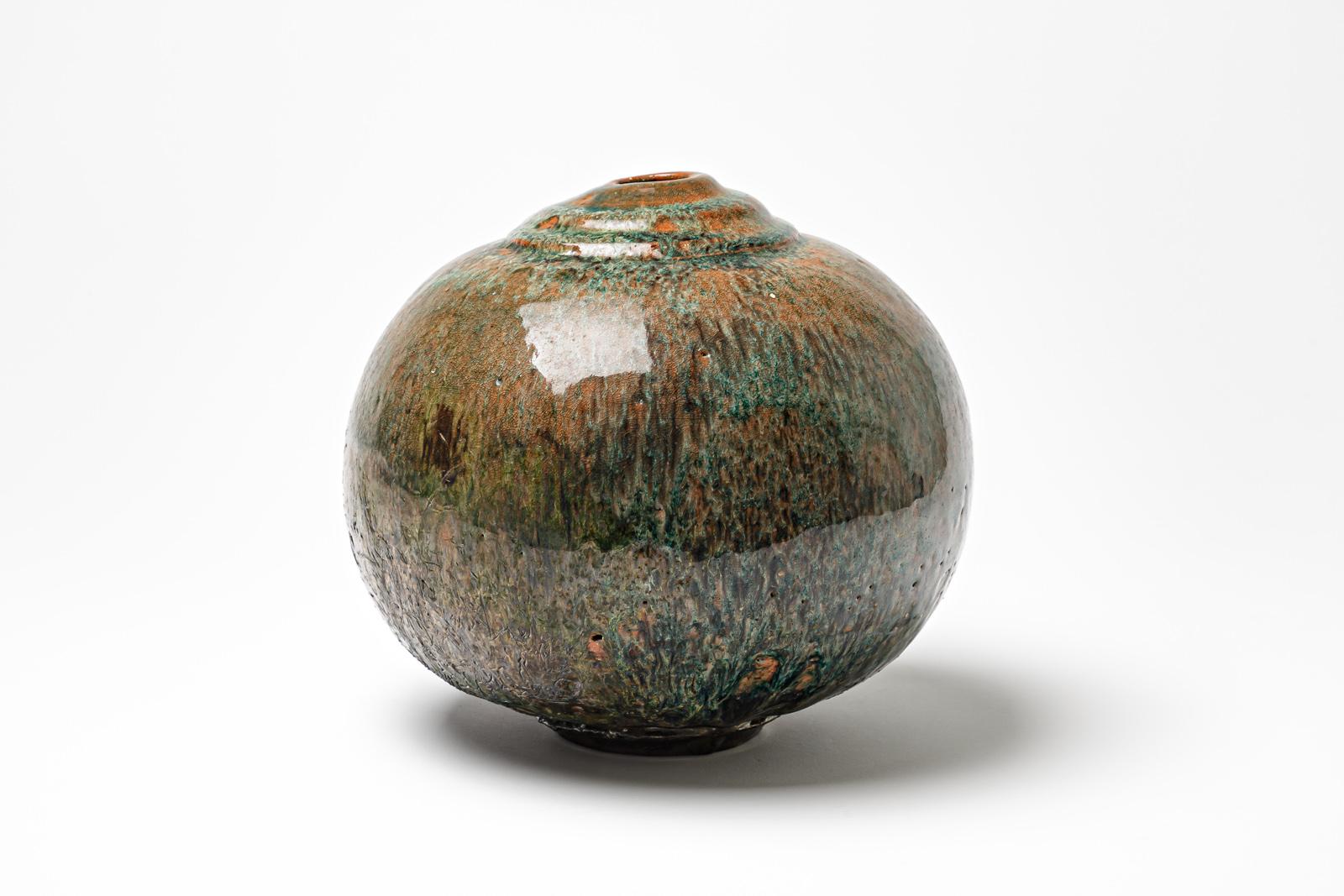 Braun/rot und grün glasierte Keramikvase von Gisèle Buthod-Garçon, um 1980-1990 (Beaux Arts) im Angebot