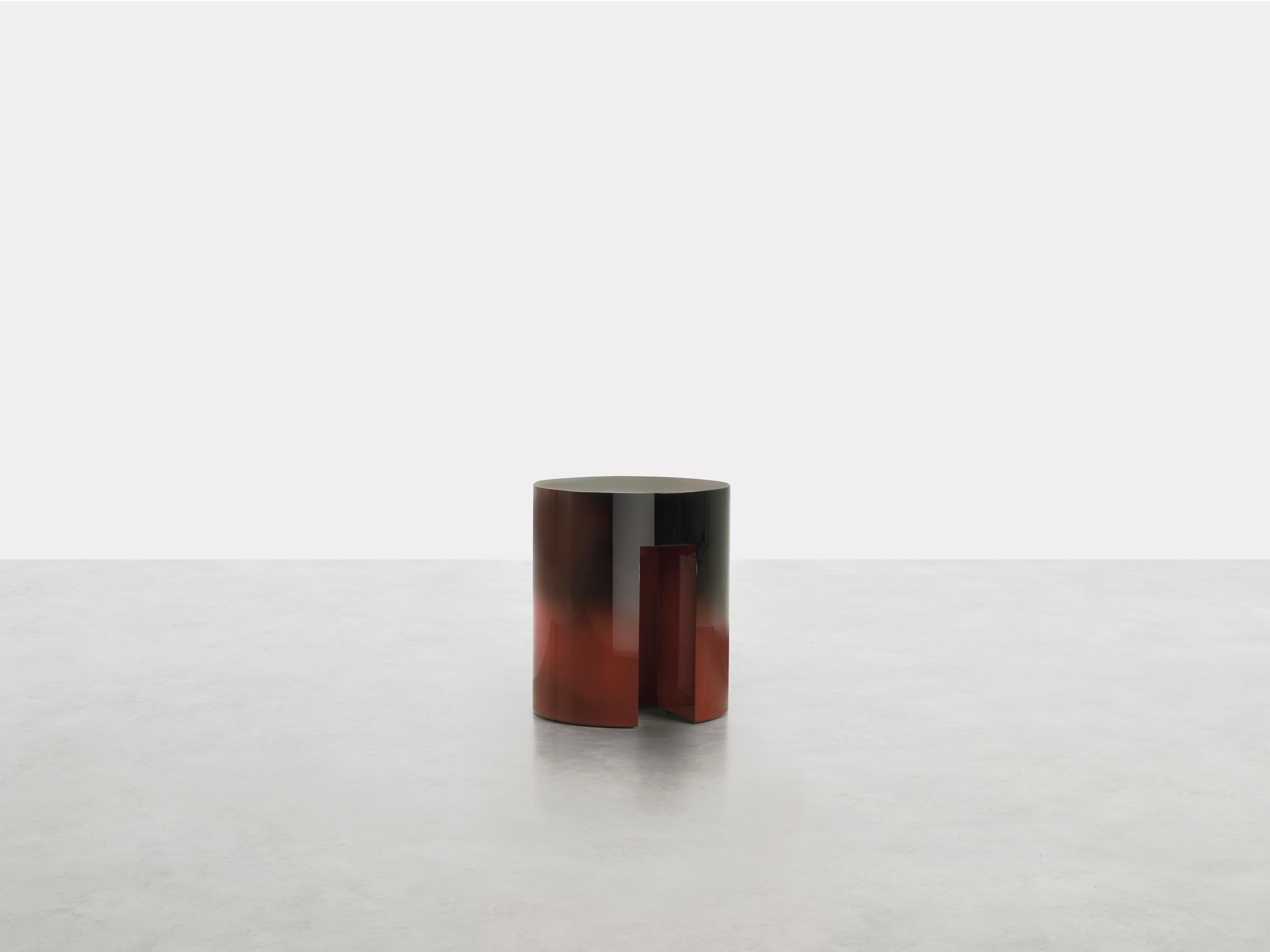 Brown Red Maryland Occasional Side Table by Somaschini
Dimensions: D 50 x H 57 cm
Materials: Lightened mdf monolithic structure with emptying. S33 Nuanced Brown-red polyester lacquered high gloss finish.

Side table in N.121 nuanced Brown-red