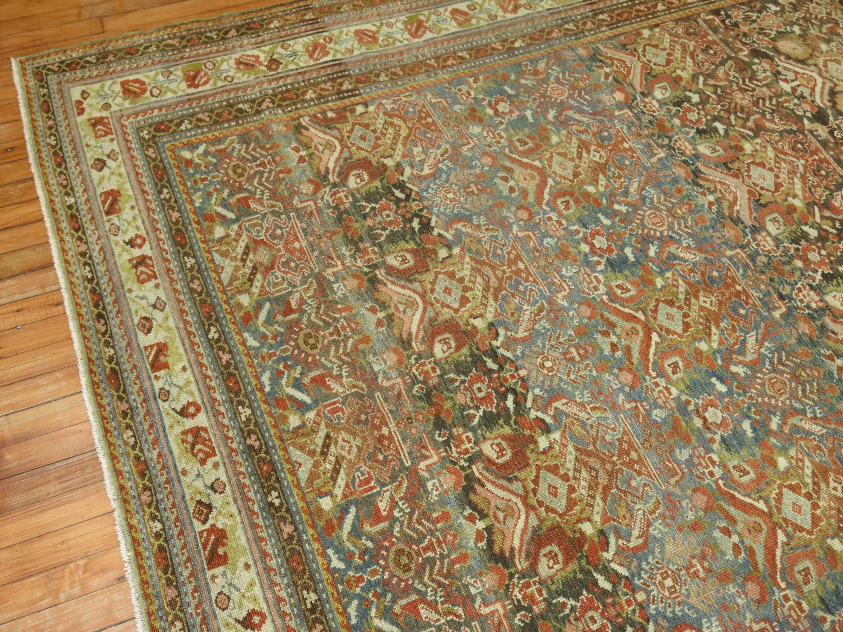 Antiker persischer Malayer-Teppich in Braun in Zimmergröße im Angebot 1