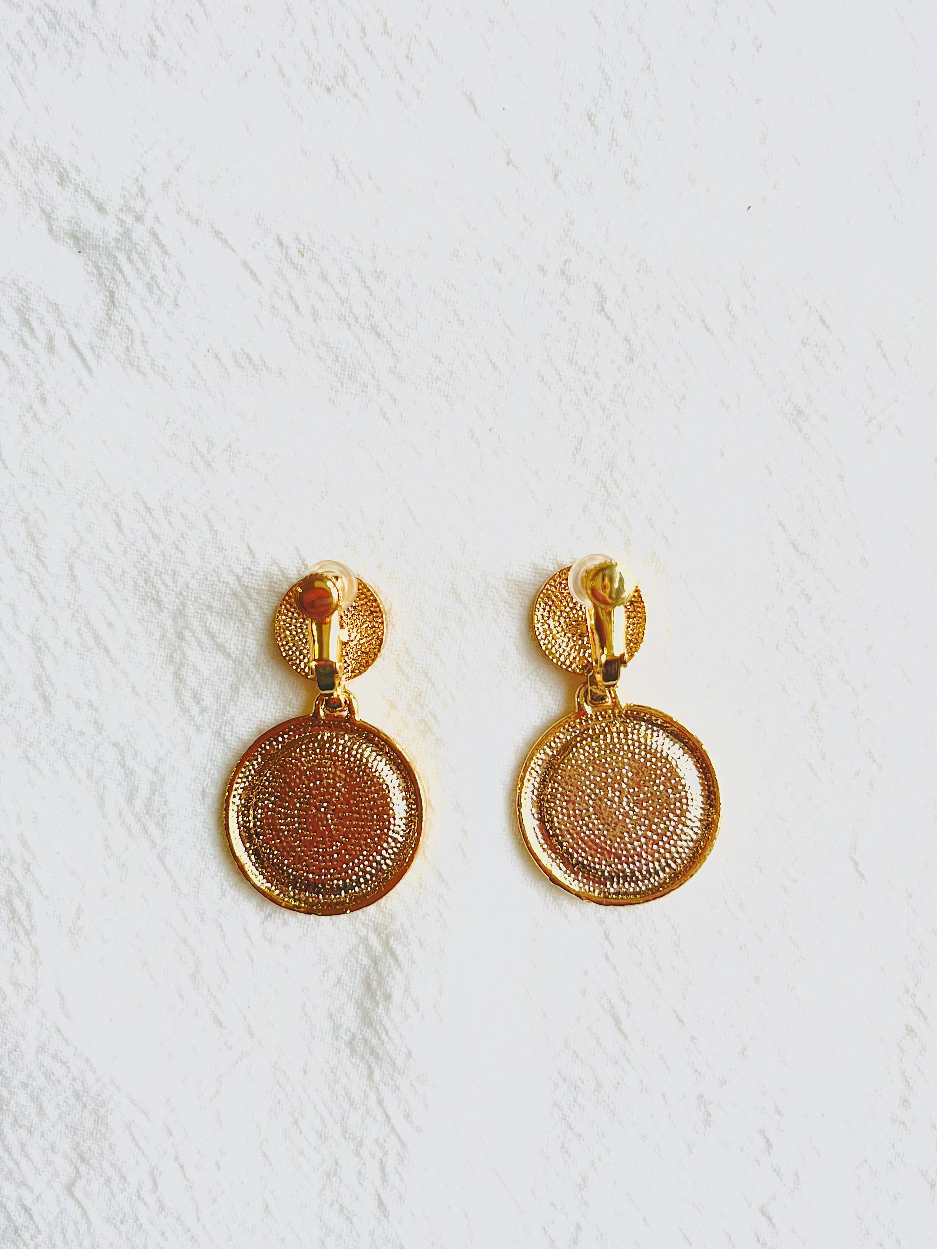 Brown Round Circular Pendant Textured Modernist Retro Gold Drop Clip Earrings For Sale 1