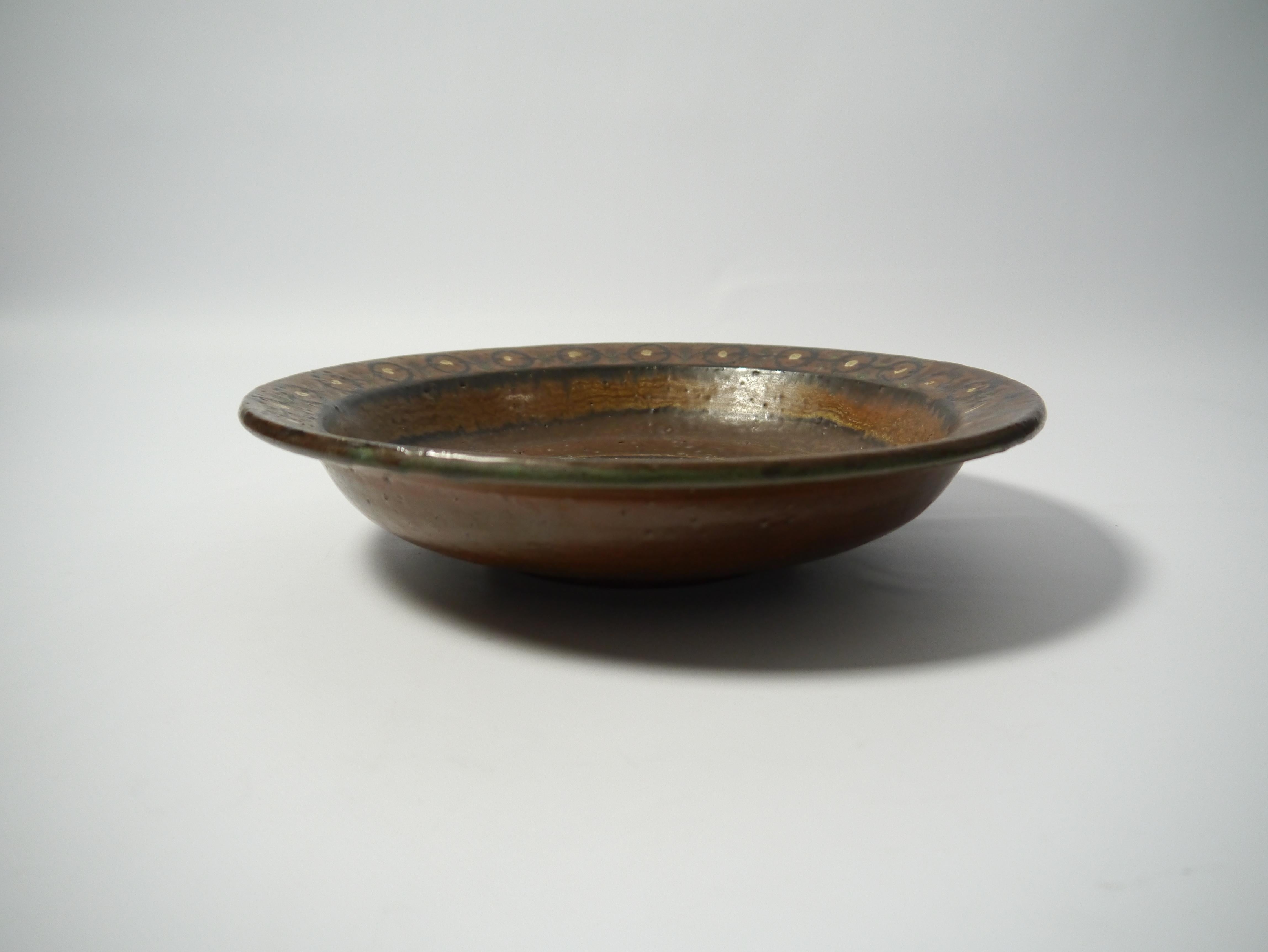 Brown Rustic Boho Chic Ceramic Platter By Otto Mulders, Norway 1970s In Good Condition For Sale In Barcelona, ES