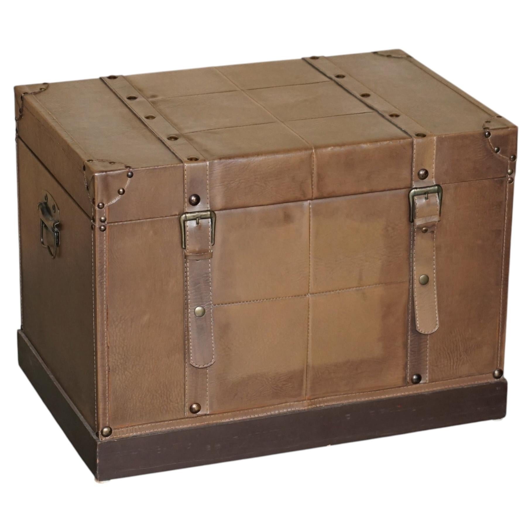 BROWN SADDLE LEATHER SUiTCASE TRUNK COFFEE OR SIDE END TABLE NICE DECORATIVE