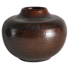 Vase en grès émaillé au sel brun, créé par Arthur Andersson pour Wallåkra