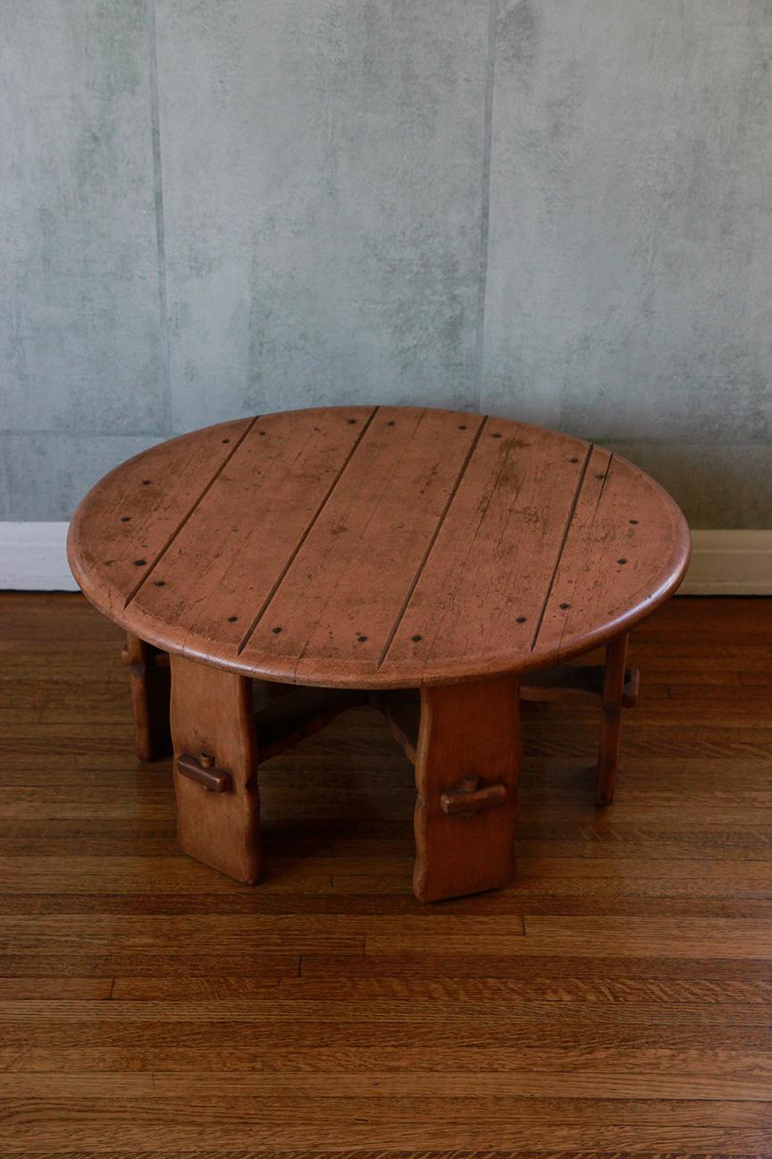 Bohème Brown Saltman, table basse en Oak A la manière de Guillerme et Chambron en vente