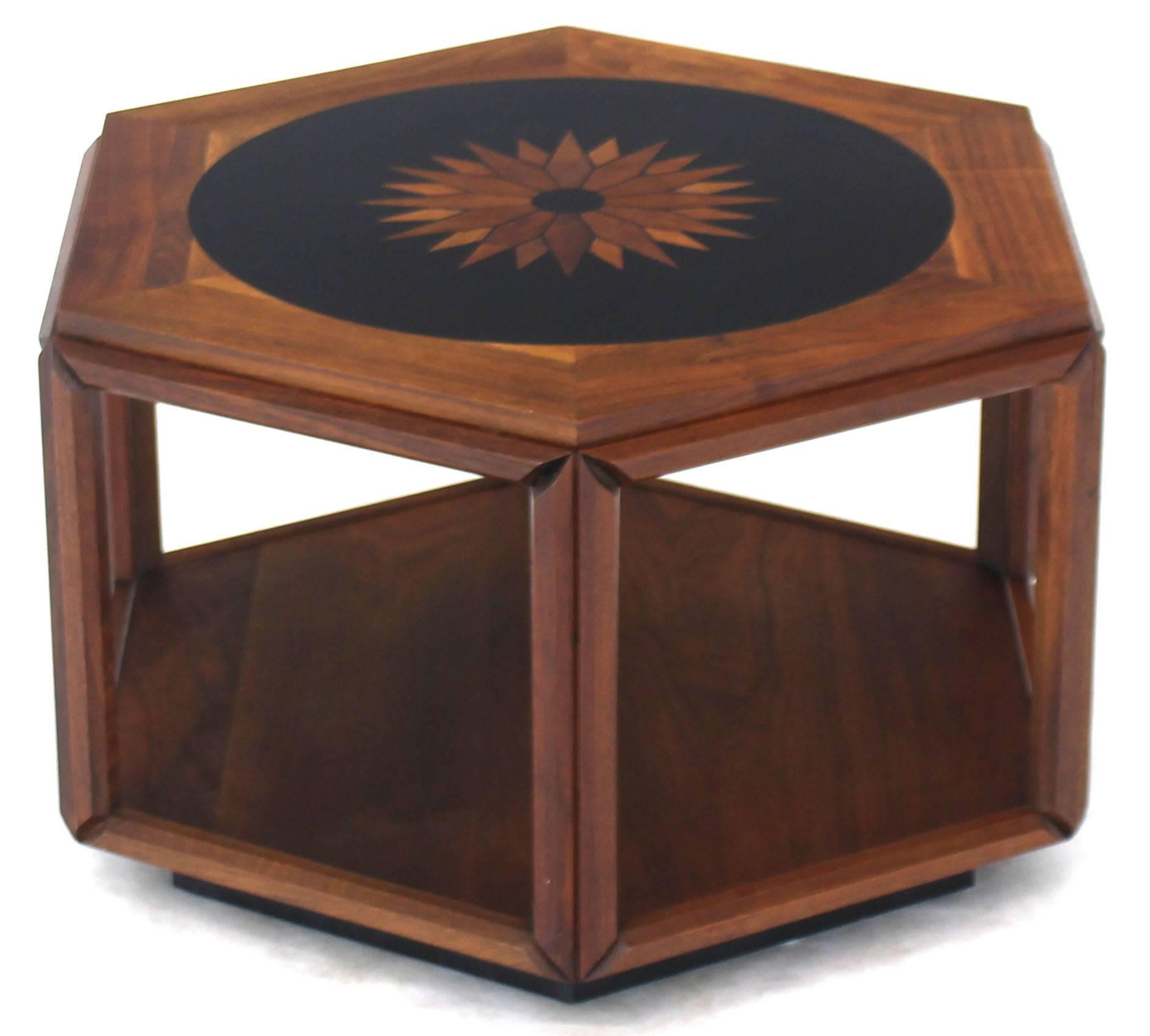 Oiled walnut hexagonal centre side table by John Keal for Brown Saltman.
High quality walnut wood in combination with high quality Mid-Century Modern craftsmanship accent table. Natural oil finish.
  