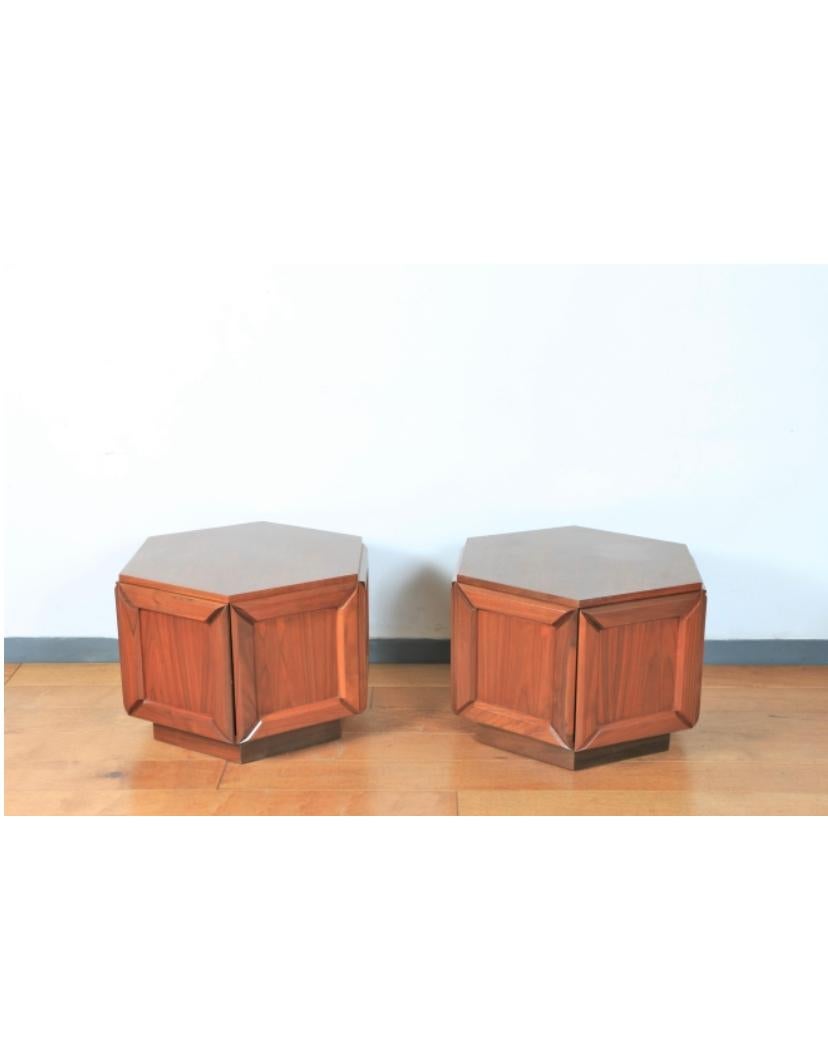 Brown Saltman Style Pair of Side Tables In Good Condition In North Hollywood, CA