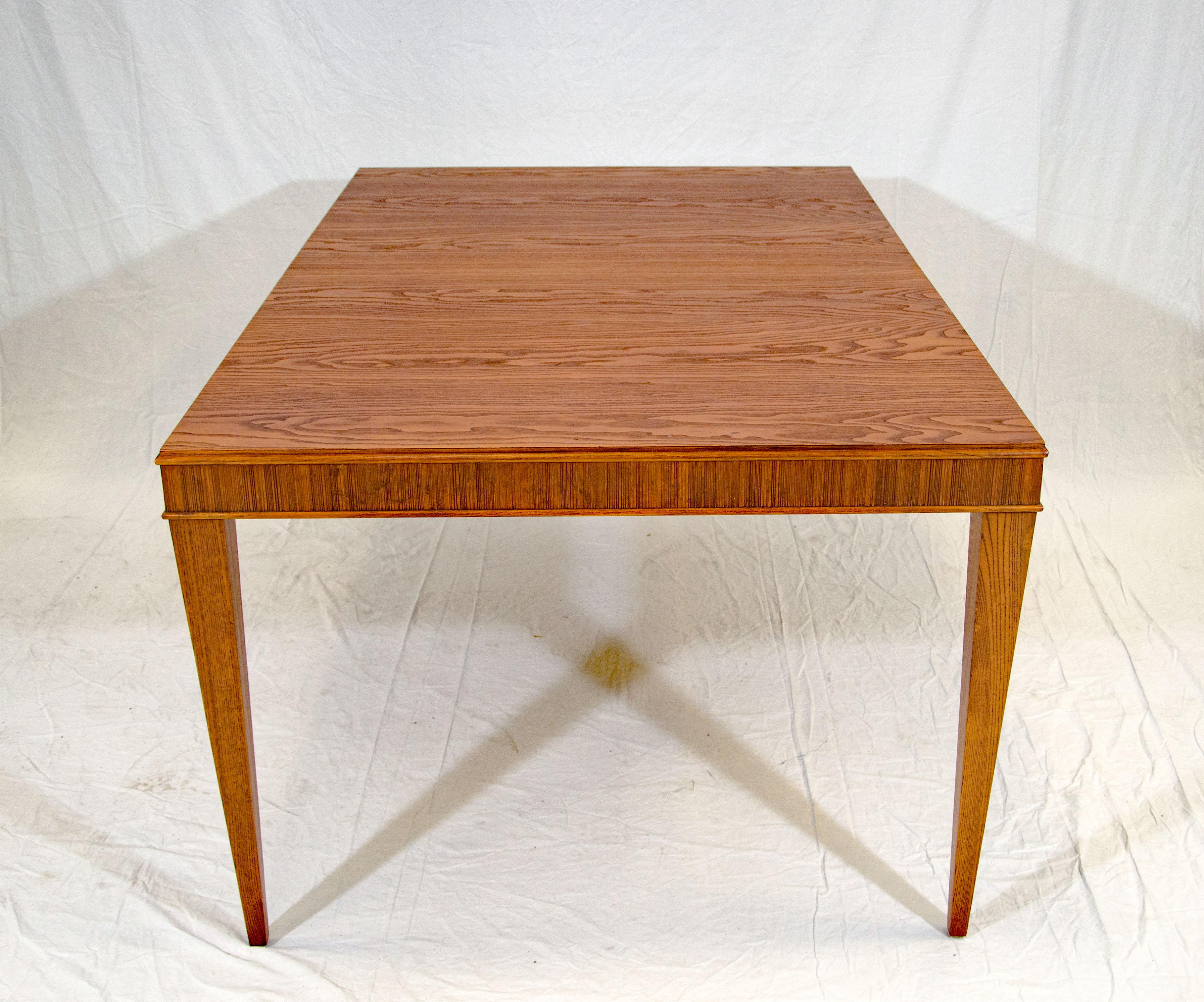 Very nice Brown Saltman oak dining table with three 10