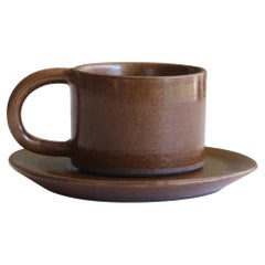 https://a.1stdibscdn.com/brown-set-of-4-espresso-cups-with-saucers-for-sale/f_17062/f_367981321698327226845/f_36798132_1698327227419_bg_processed.jpg?width=240