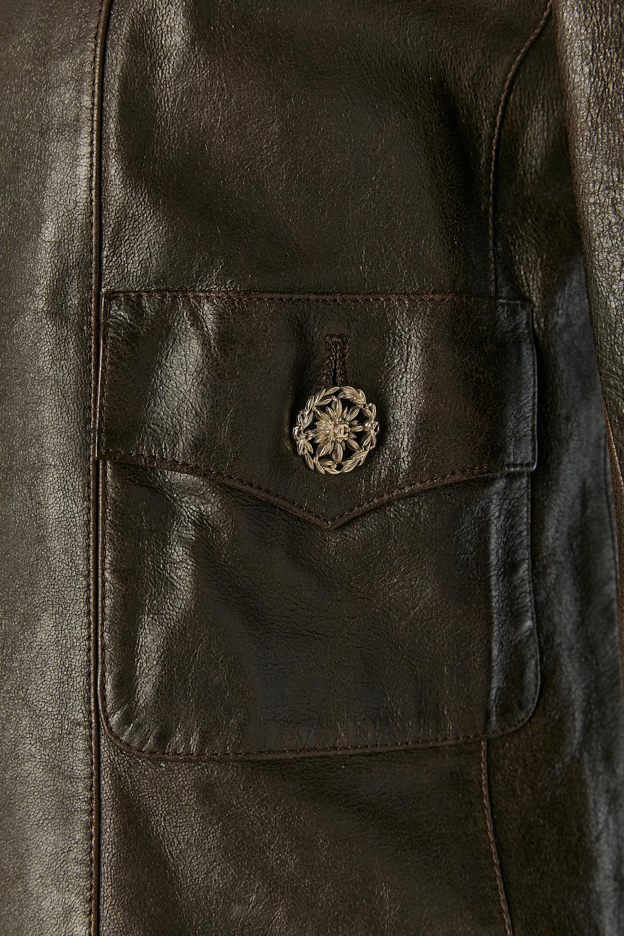 Brown single breasted leather jacket Chanel In Excellent Condition For Sale In Saint-Ouen-Sur-Seine, FR