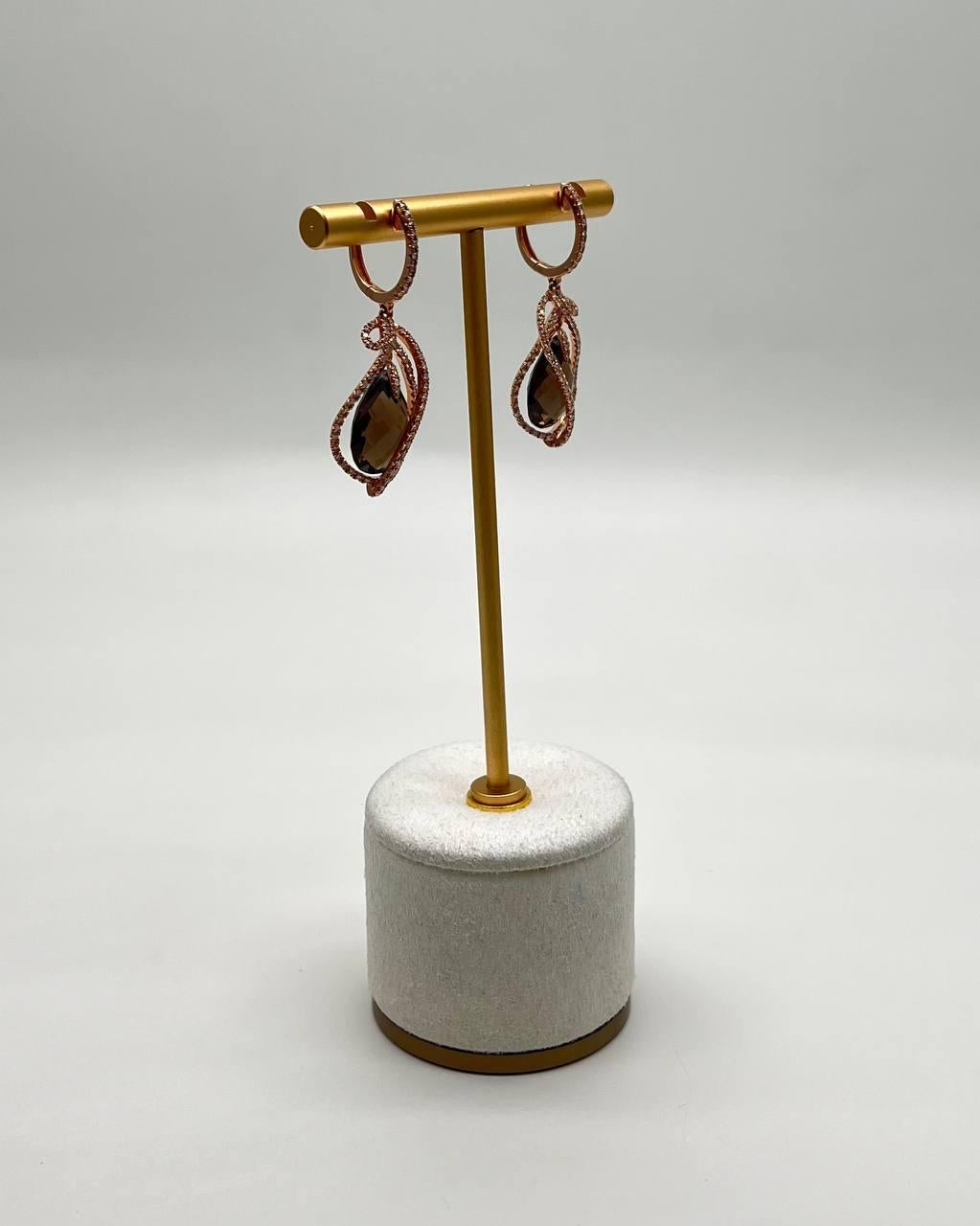 Taglio a goccia Orecchini in oro rosa 14K con diamanti a forma di goccia di pera di quarzo fumé marrone in vendita