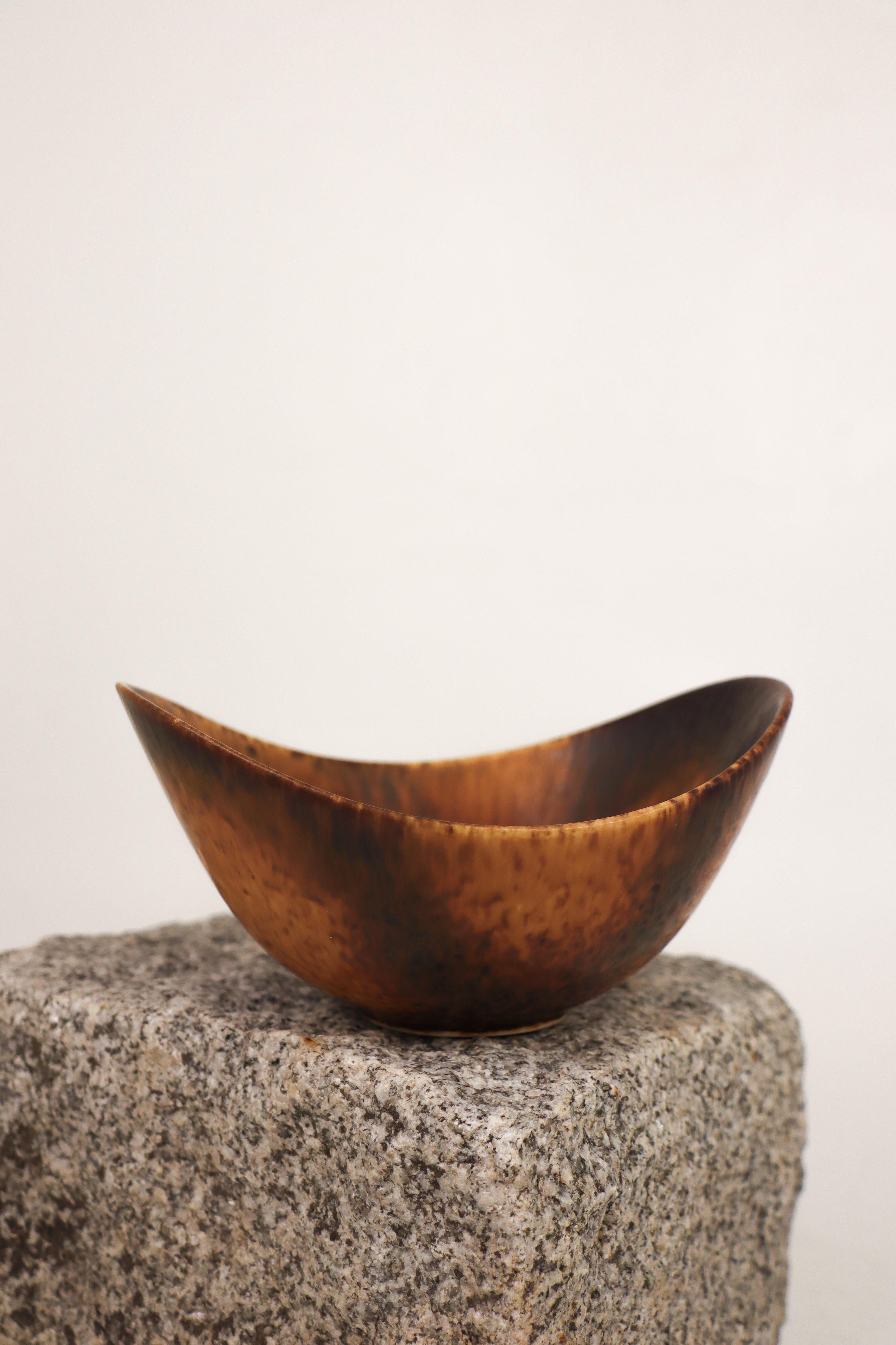 Swedish Brown Speckled Bowl - Gunnar Nylund - Rörstrand - Mid 20th Century Scandinavia For Sale
