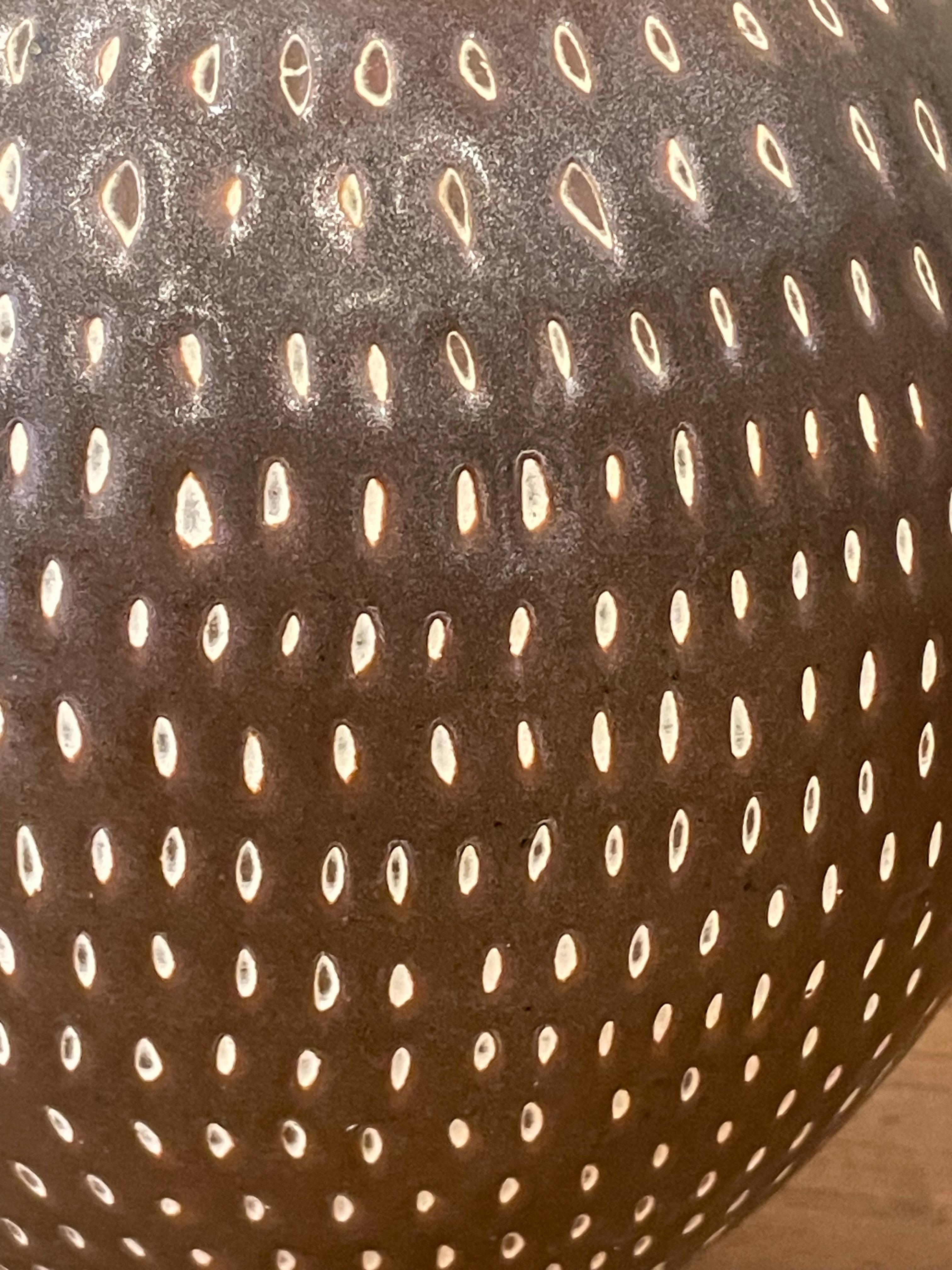 Vaso in ceramica maculata marrone, Cina, Contemporaneo In condizioni Nuovo in vendita a New York, NY