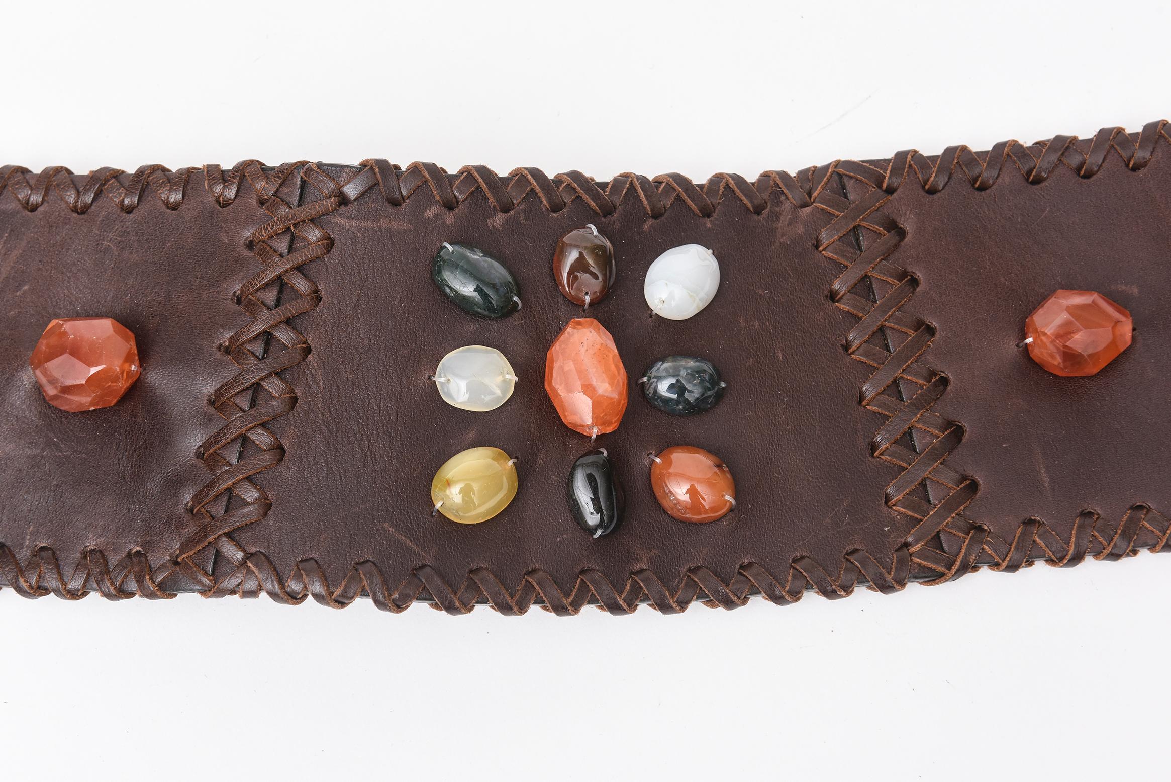 Brown Stitched Leder und farbigen Achat Stones Krawatte Gürtel mit Quasten (Schwarz) im Angebot