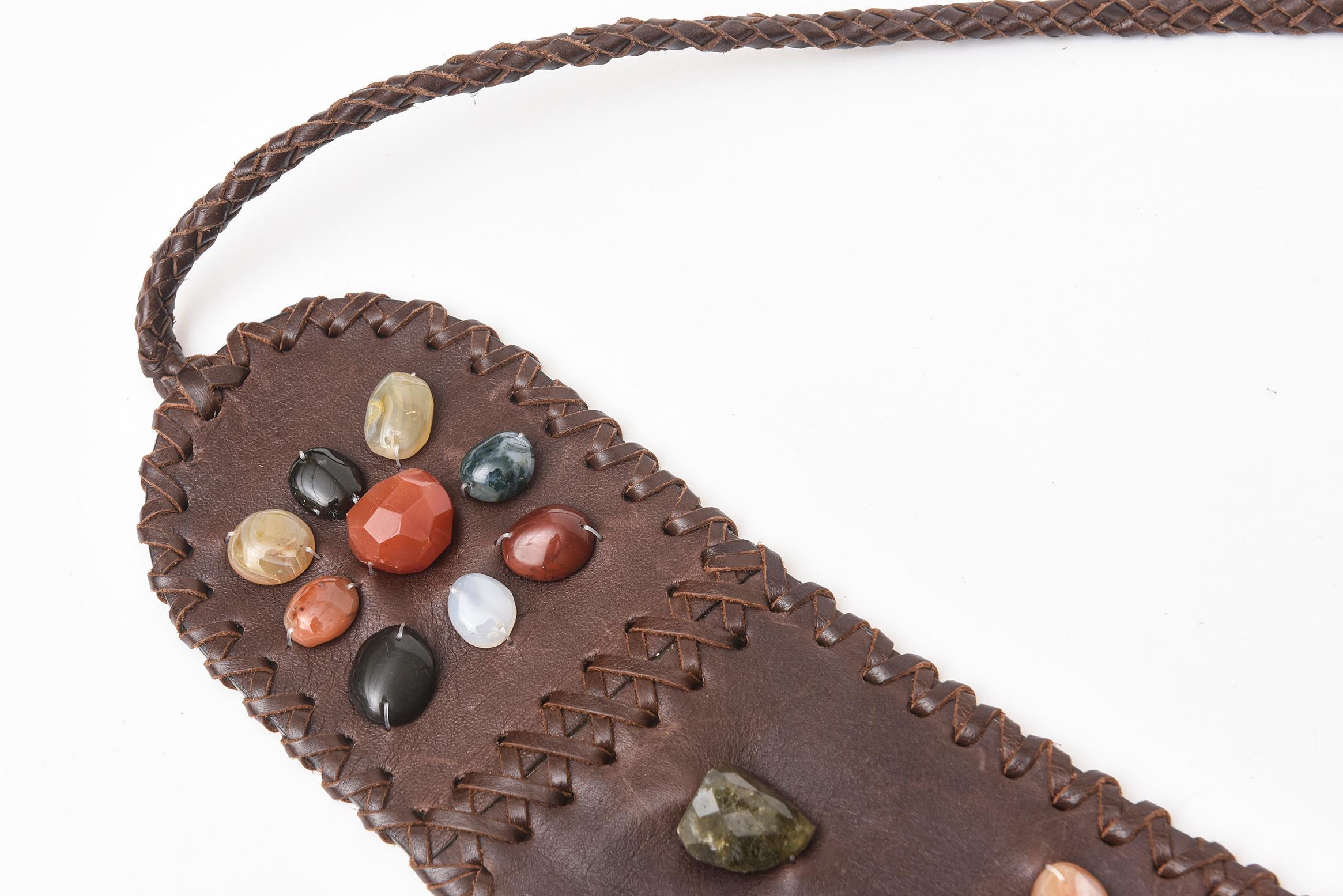 Brown Stitched Leder und farbigen Achat Stones Krawatte Gürtel mit Quasten Damen im Angebot