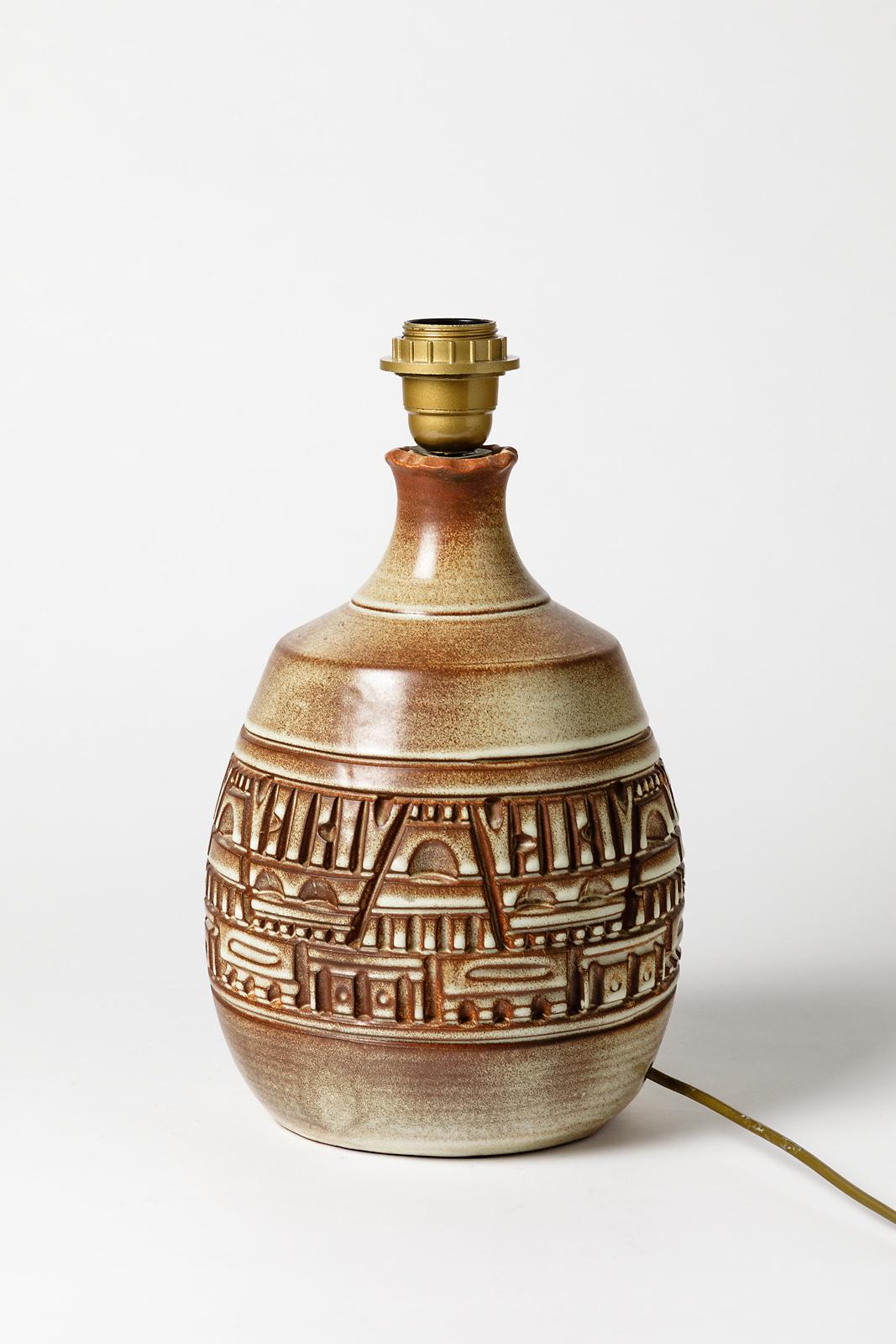 Braune Keramik-Tischlampe aus Steingut mit geometrischer Dekoration von Bessone, 1970 (Moderne der Mitte des Jahrhunderts) im Angebot