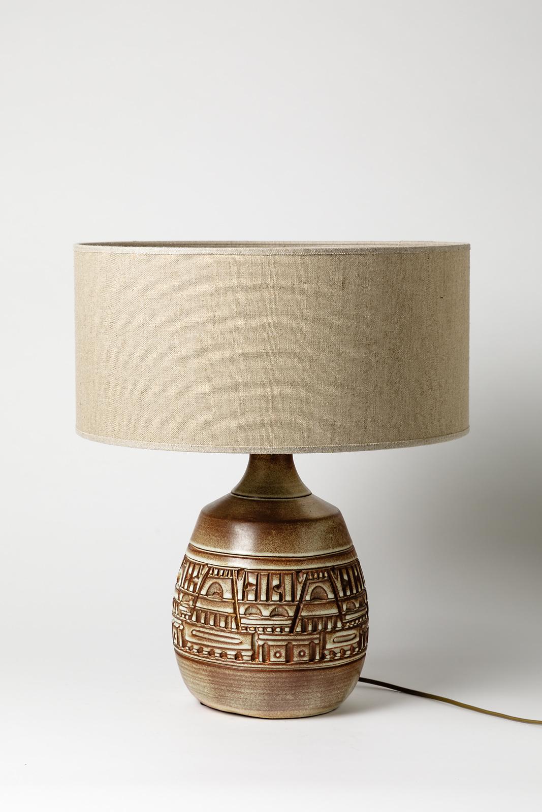 Brown Stoneware Geometric Decoration Ceramic Table Lamp by Bessone, 1970 In Excellent Condition For Sale In Neuilly-en- sancerre, FR