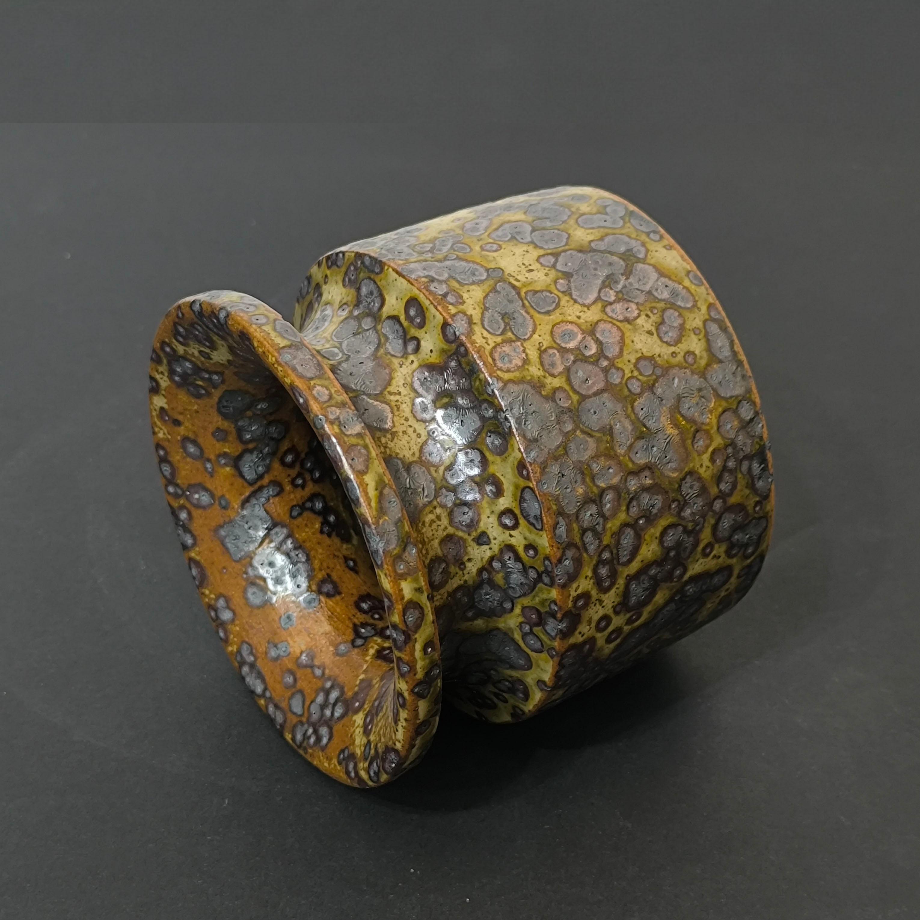 Brown Stoneware Jar by Swedish Ceramist Claes Thell, 1978 For Sale 1