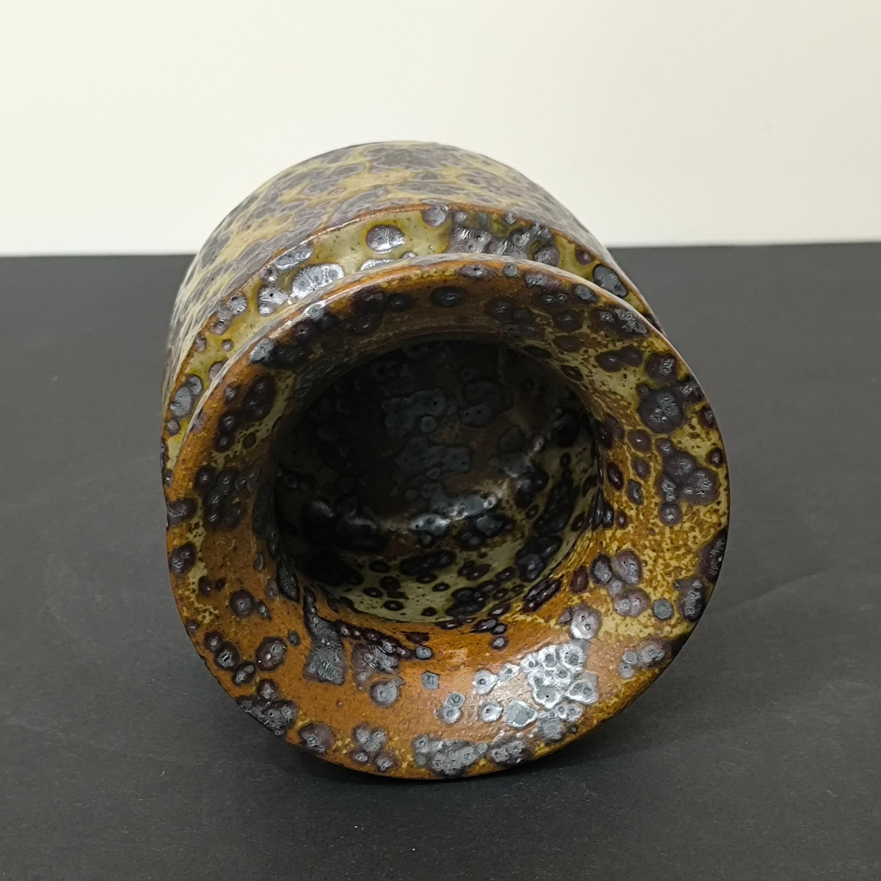 Brown Stoneware Jar by Swedish Ceramist Claes Thell, 1978 For Sale 2