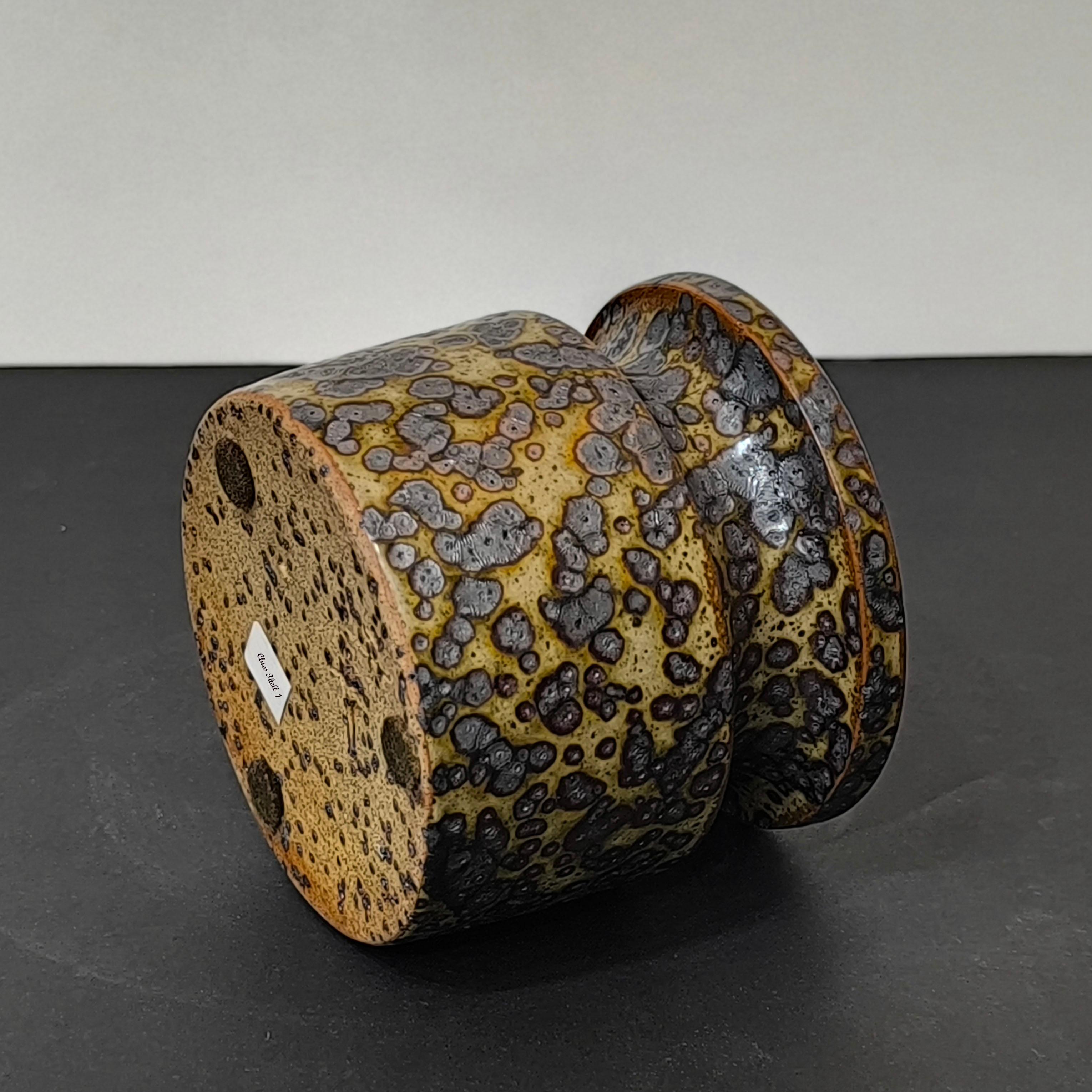 Brown Stoneware Jar by Swedish Ceramist Claes Thell, 1978 For Sale 3