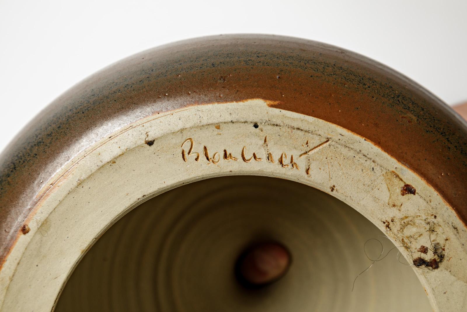 Lampe de table en céramique marron du milieu du siècle dernier en grès signée vers 1970  Excellent état - En vente à Neuilly-en- sancerre, FR