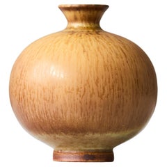 Miniaturvase aus braunem Steingut von Berndt Friberg. Gustavsberg Studio Schweden 1956