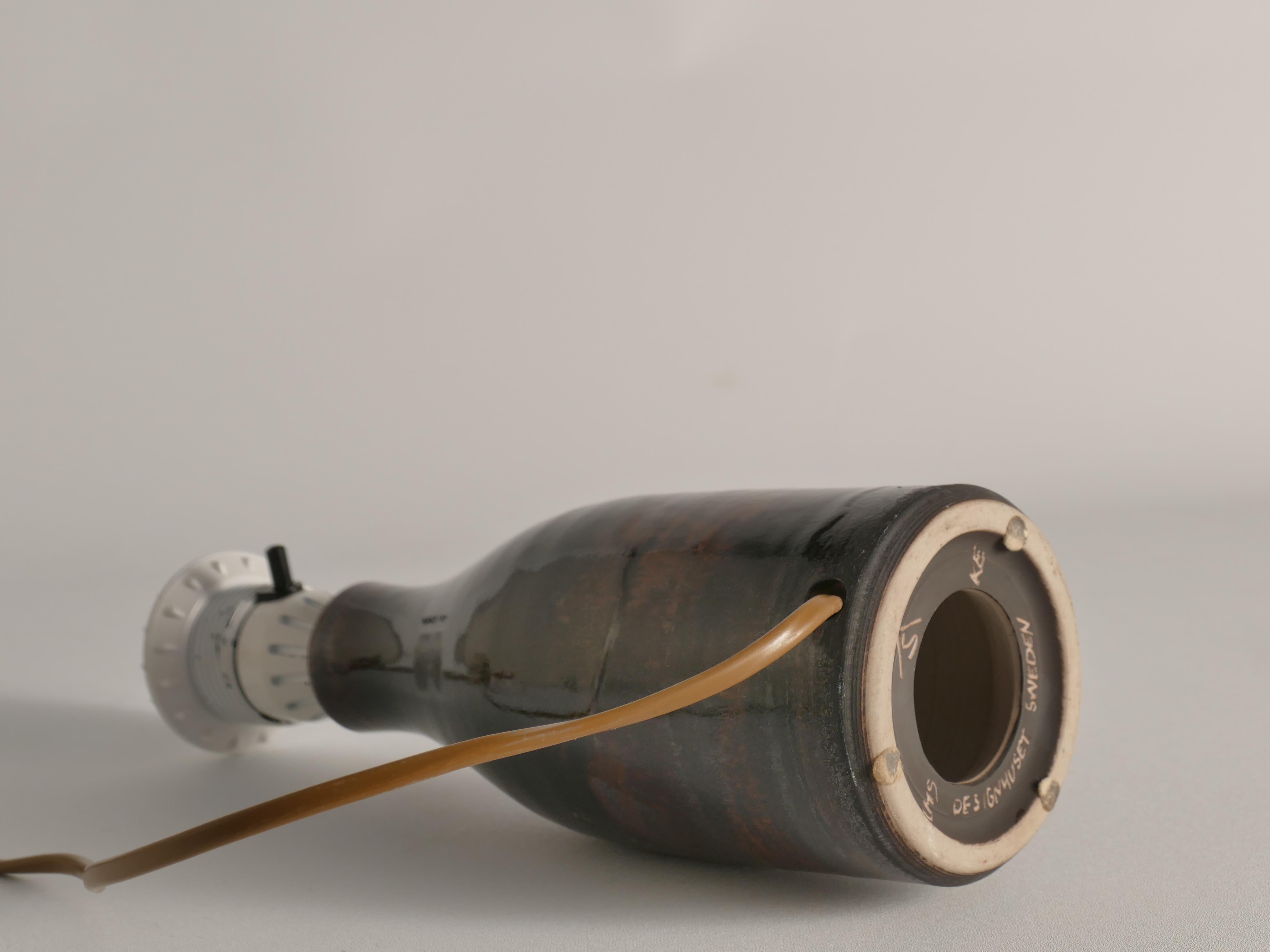 Lampe de table en grès brun par Carl-Harry Stålhane, Designhuset, Suède années 1960 en vente 4