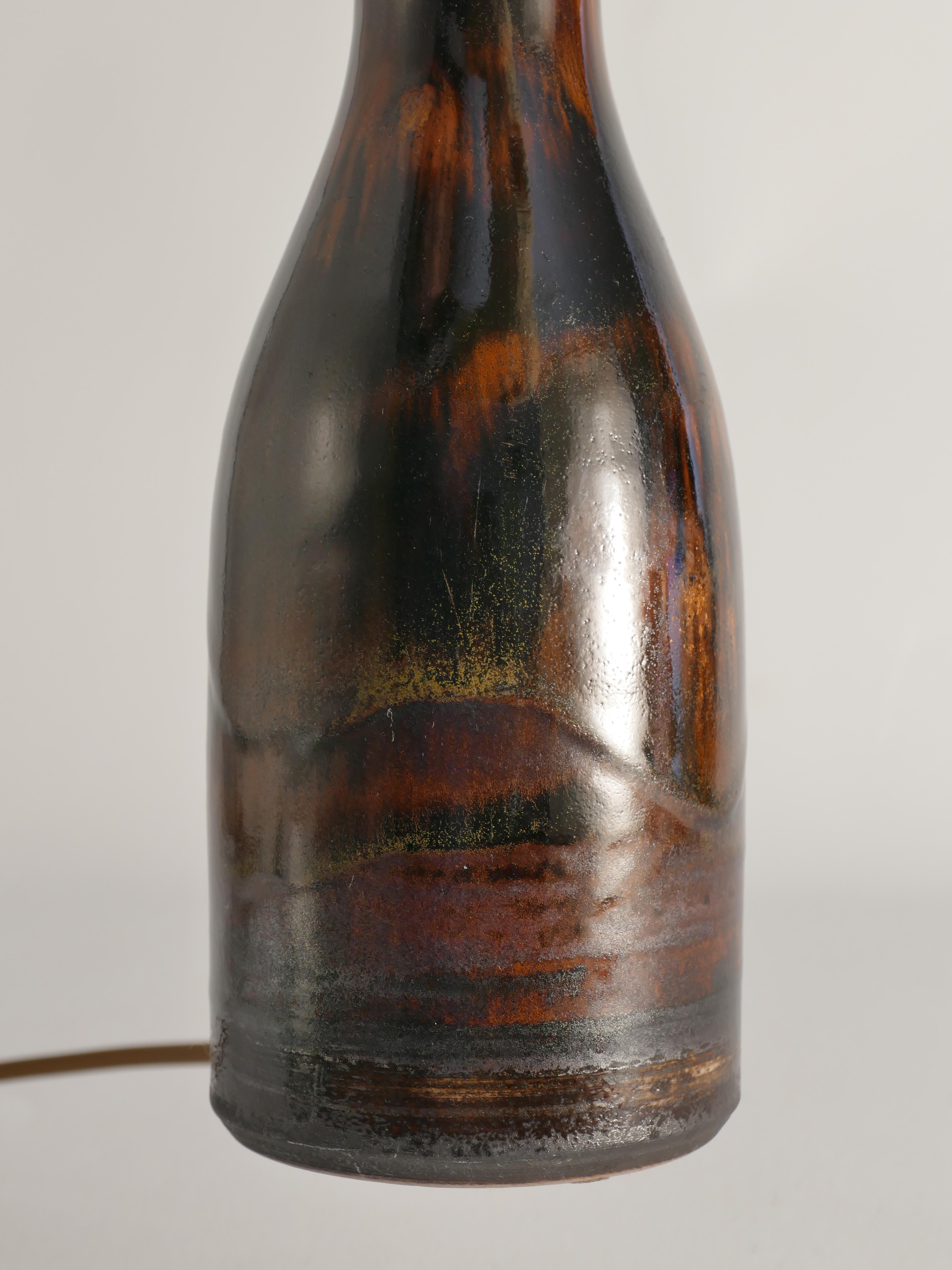 Vernissé Lampe de table en grès brun par Carl-Harry Stålhane, Designhuset, Suède années 1960 en vente