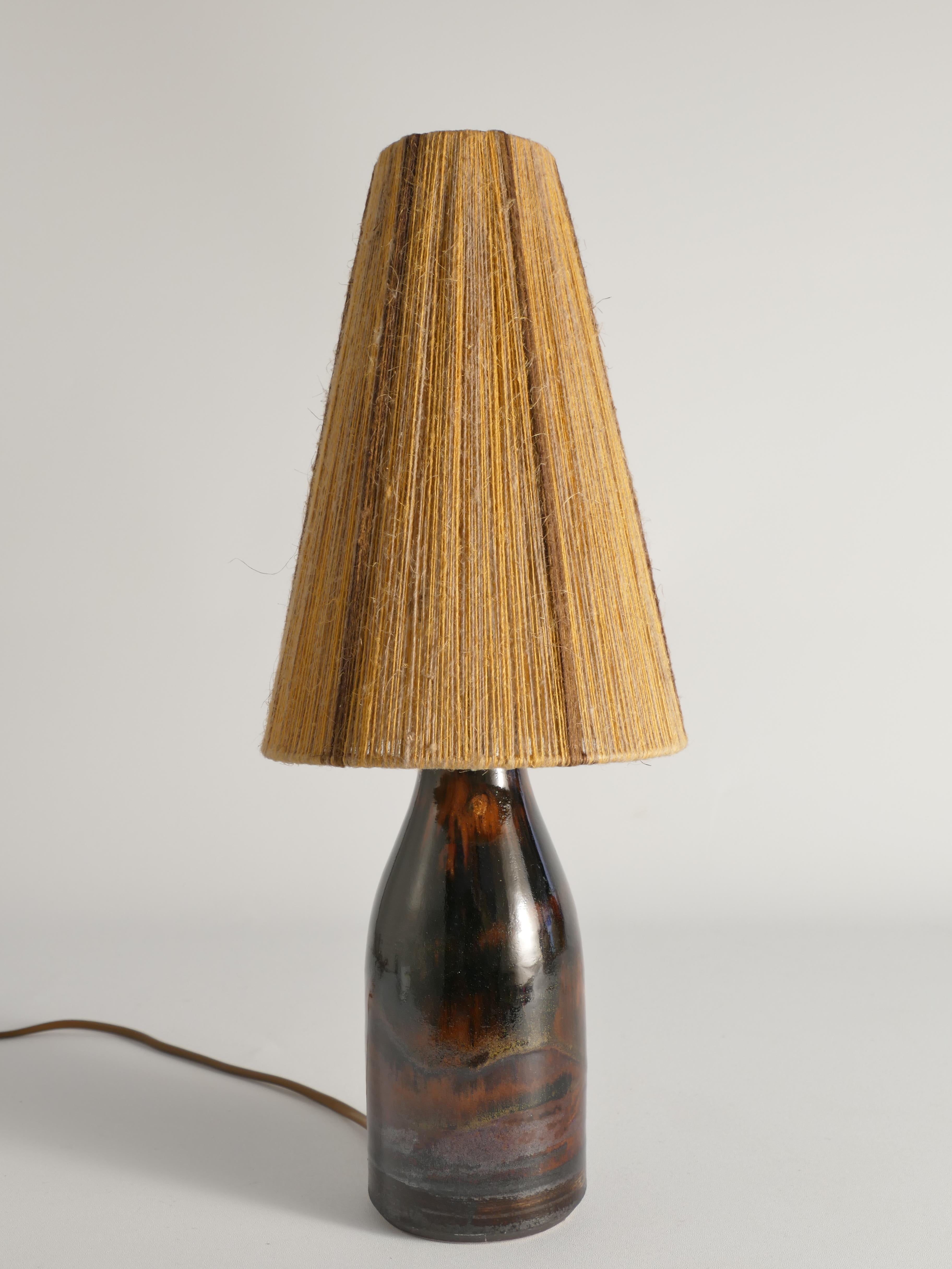 Lampe de table en grès brun par Carl-Harry Stålhane, Designhuset, Suède années 1960 en vente 1