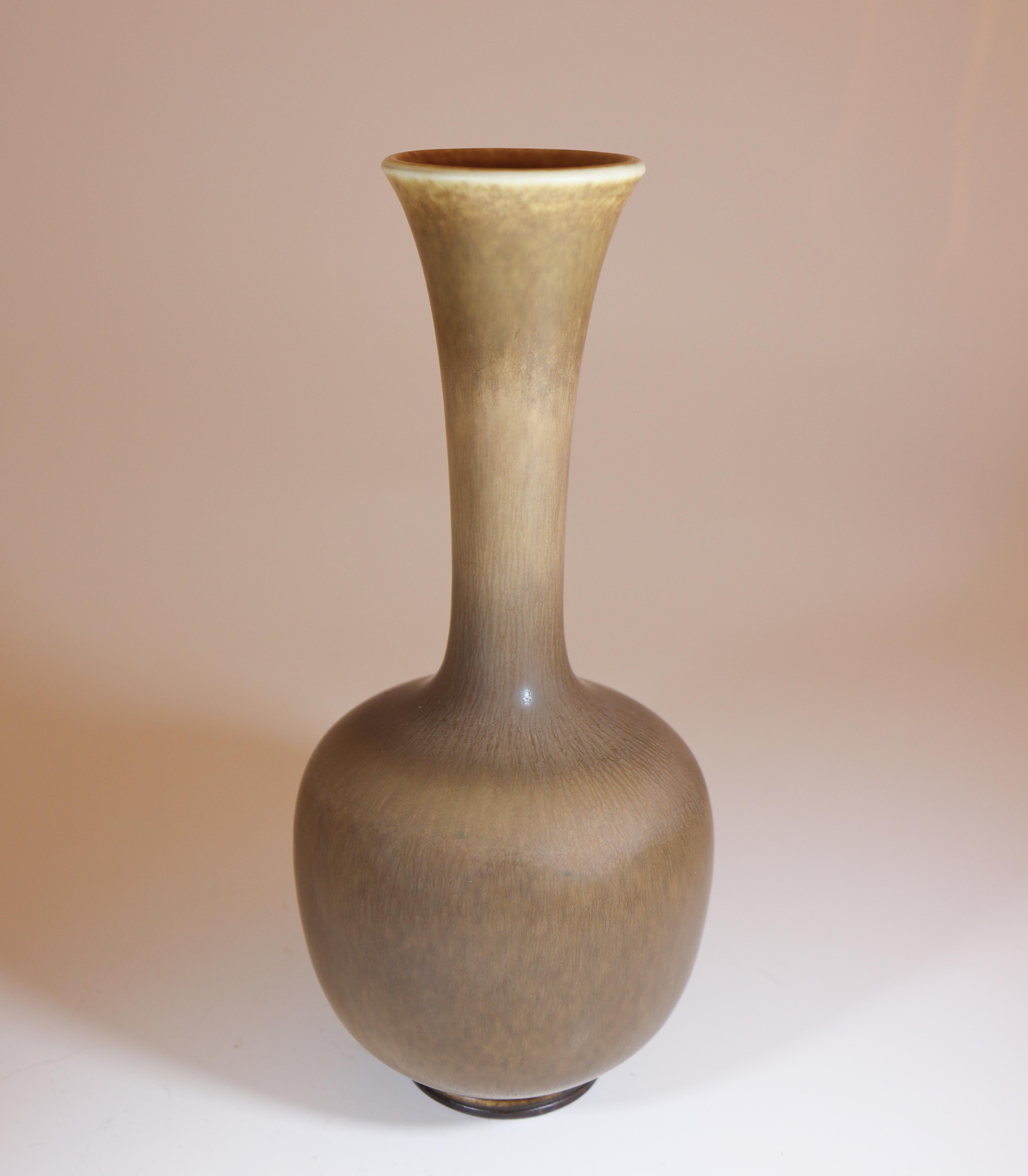 Brown Stoneware Vase - Berndt Friberg- Gustavsberg 1965 For Sale 1