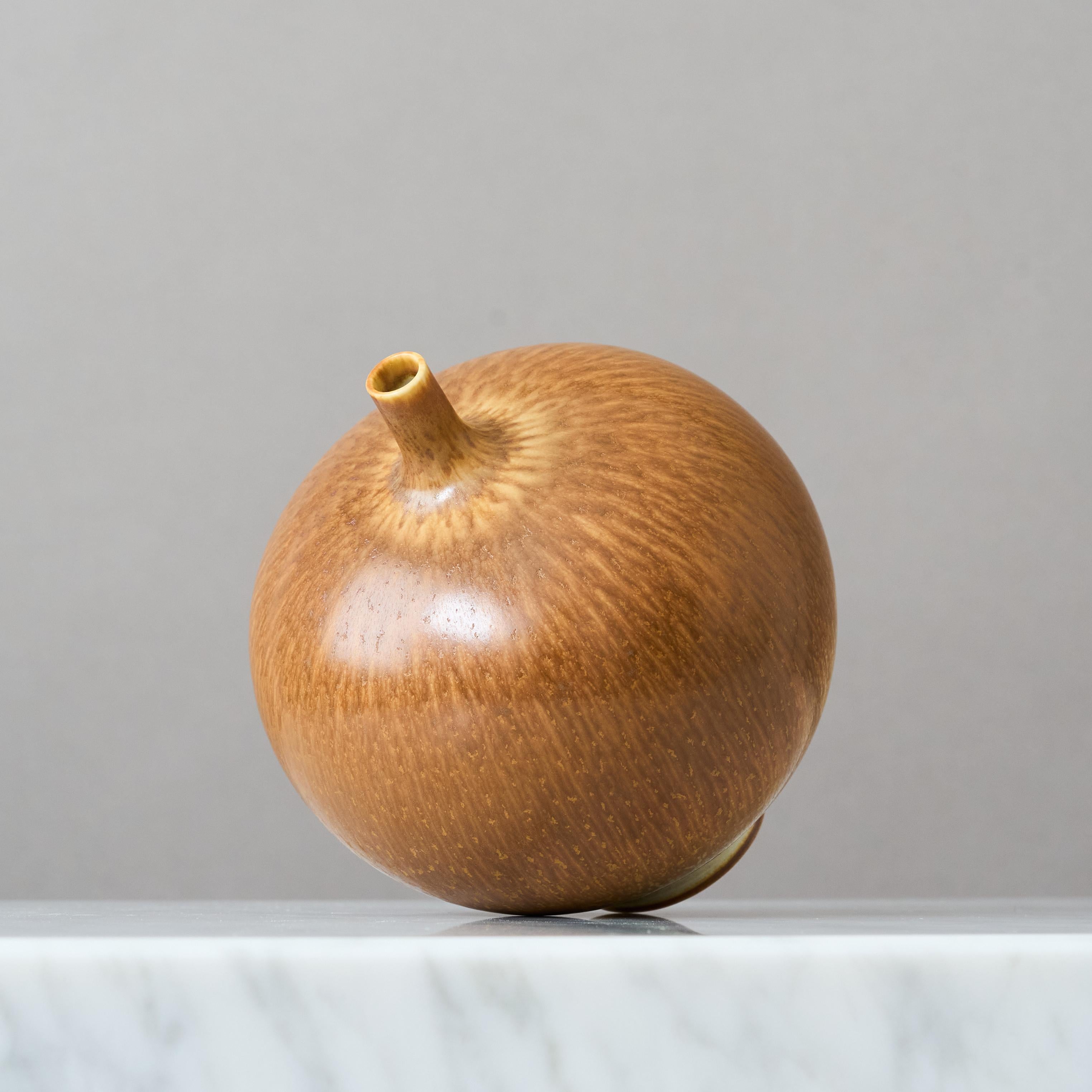 Jarrón de gres marrón de Berndt Friberg para Gustavsberg Studio, Suecia, 1963 Escandinavo moderno en venta