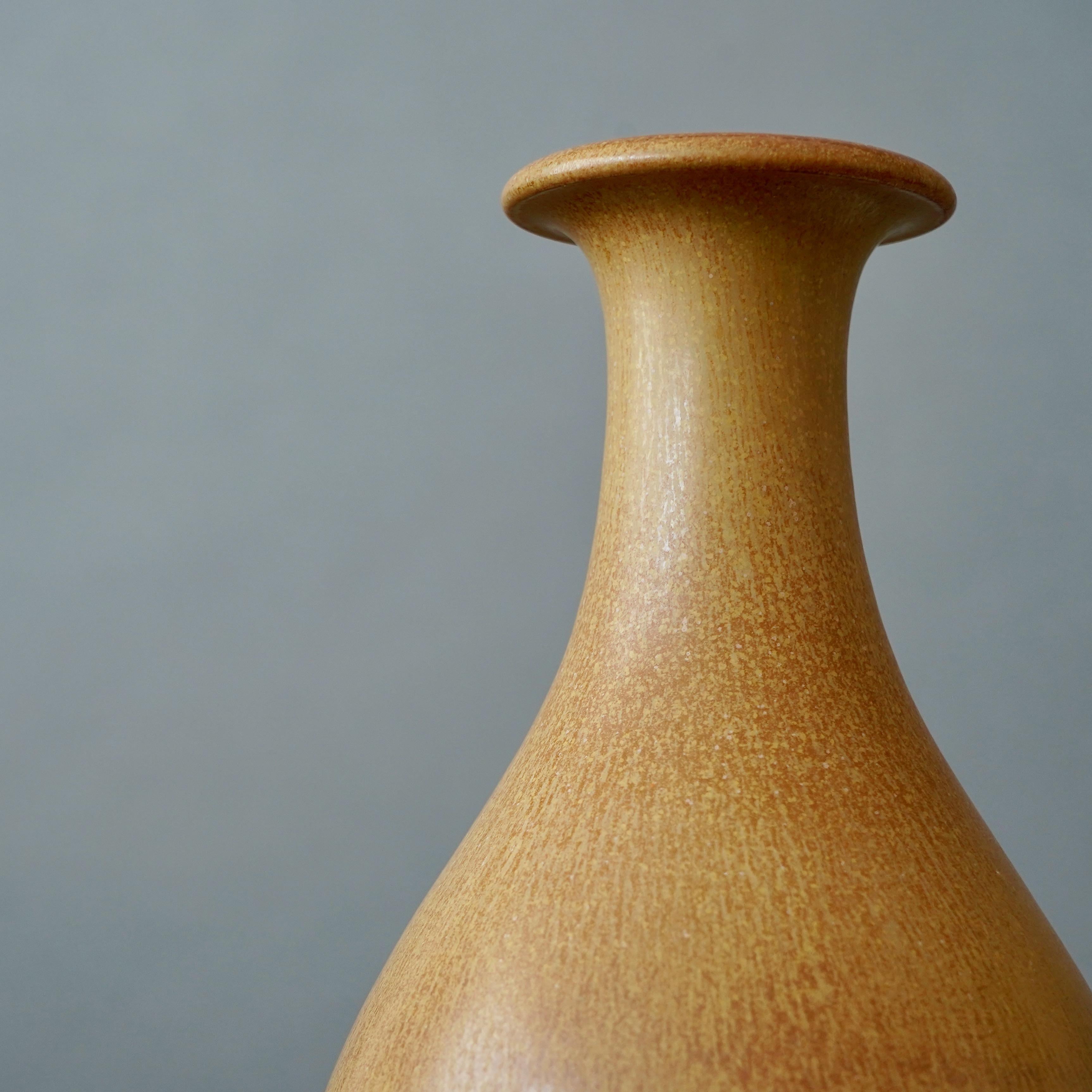 Smaltato Vaso in gres marrone di Gunnar Nylund per Rorstrand, Svezia, anni '1940 in vendita