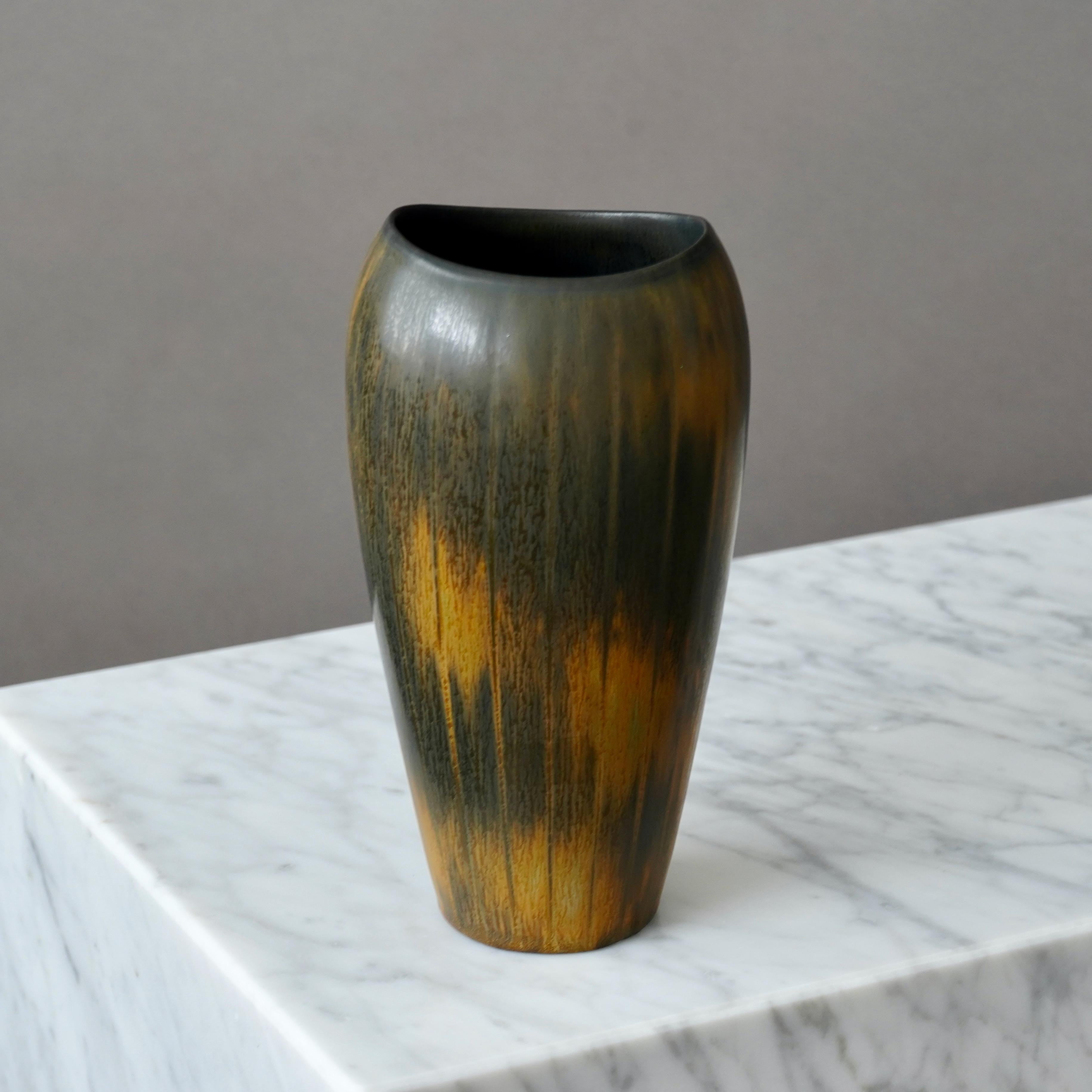 Scandinavo moderno Vaso in gres marrone di Gunnar Nylund per Rorstrand, Svezia, anni '50 in vendita