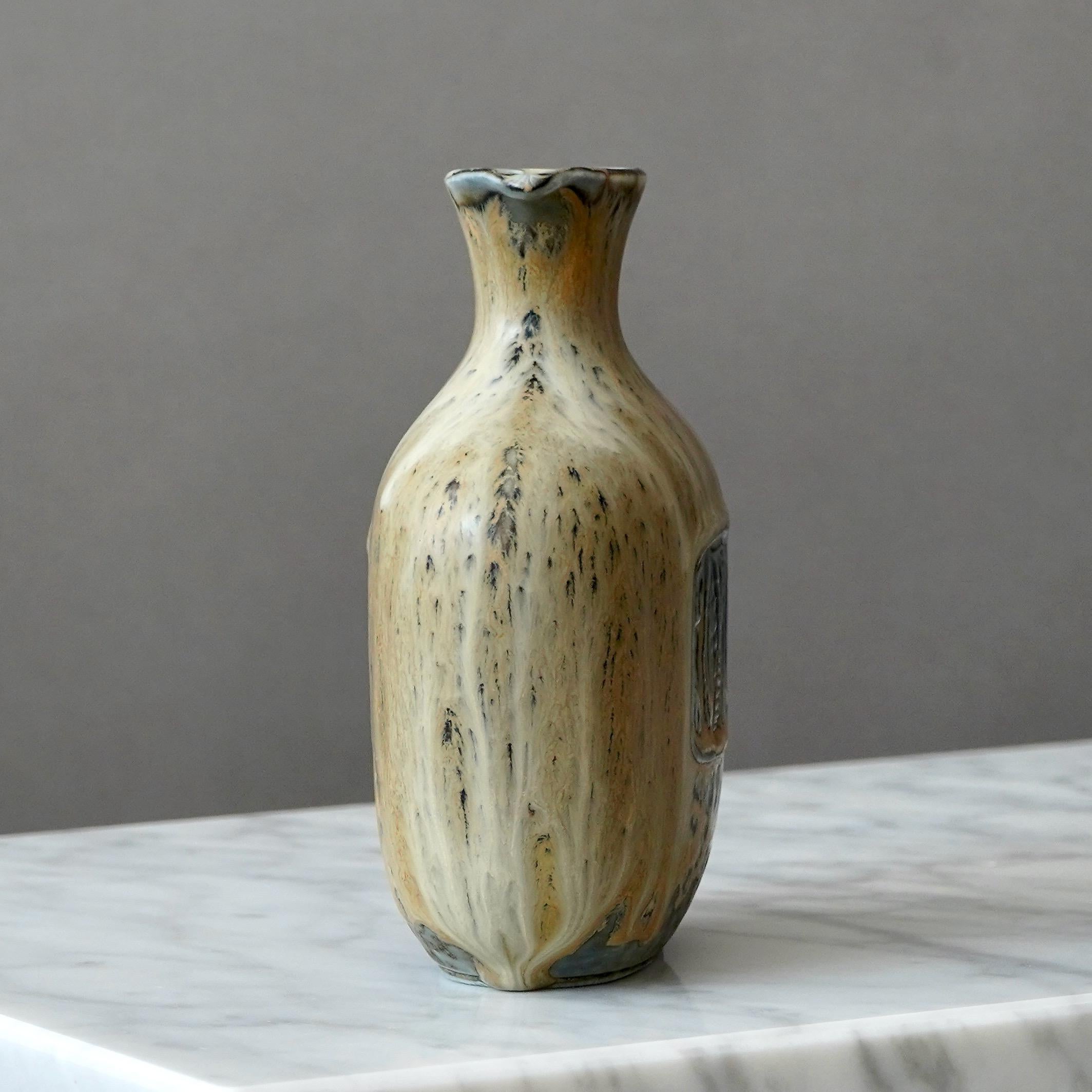 XX secolo Vaso in gres marrone di Gunnar Nylund per Rorstrand, Svezia, anni '50 in vendita