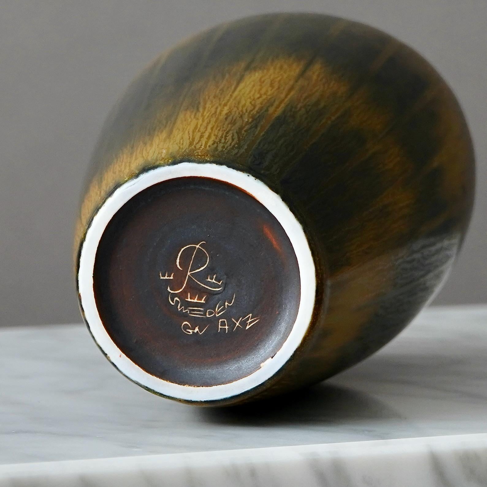 Vaso in gres marrone di Gunnar Nylund per Rorstrand, Svezia, anni '50 in vendita 1